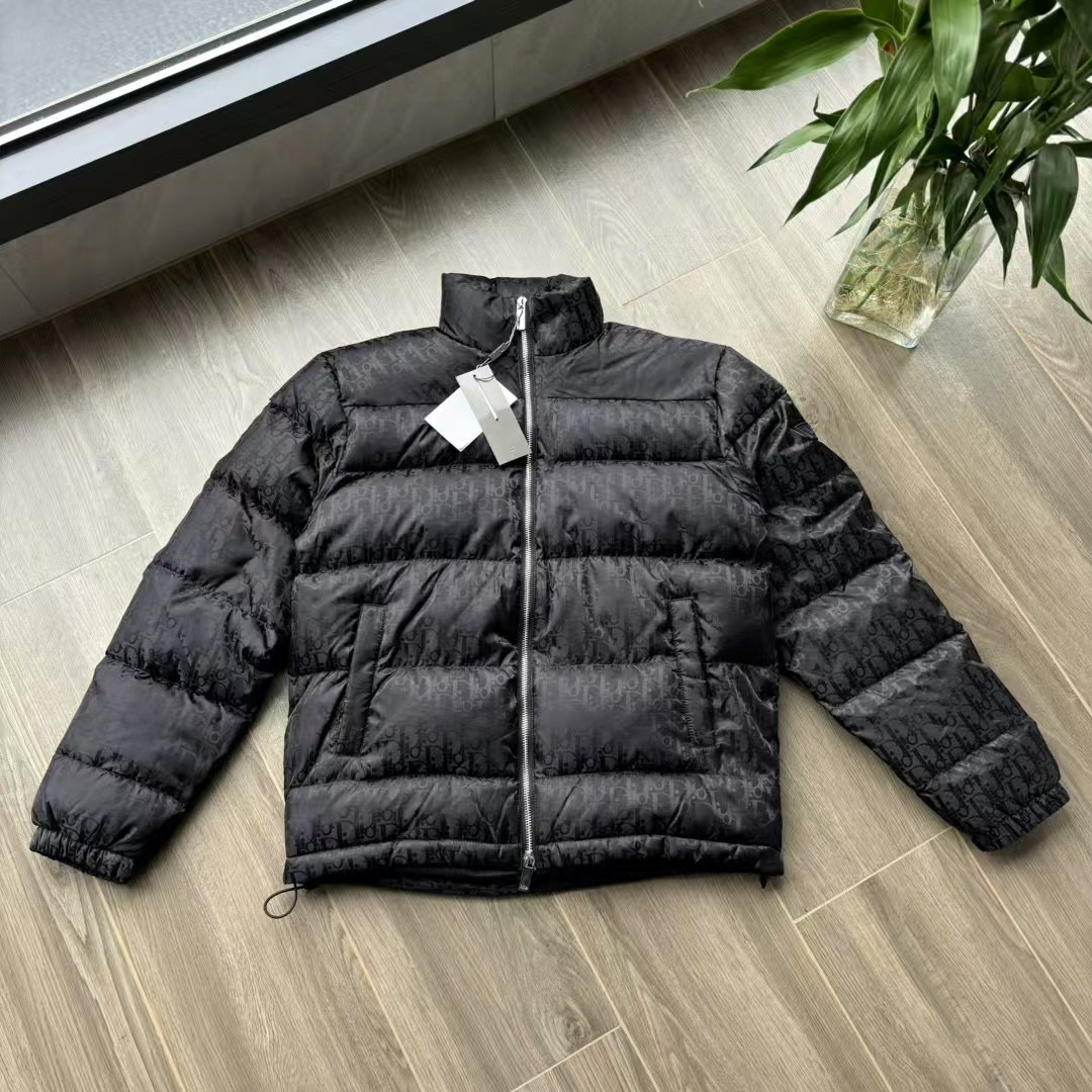【DIOR公式 旗艦店】（ディオール ） ダウンジャケット、ご好評に付き再入荷！-BRAND OFF