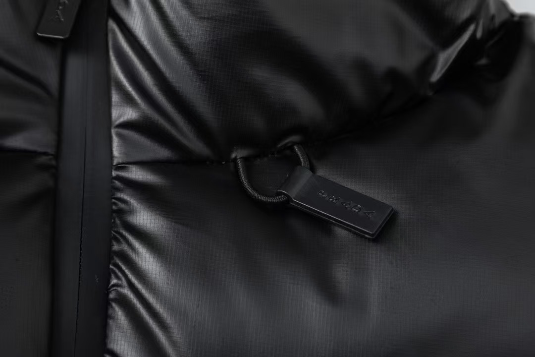 PRADA ダウンジャケット 代金引換 送料無料 おうちで試着-BRAND OFF