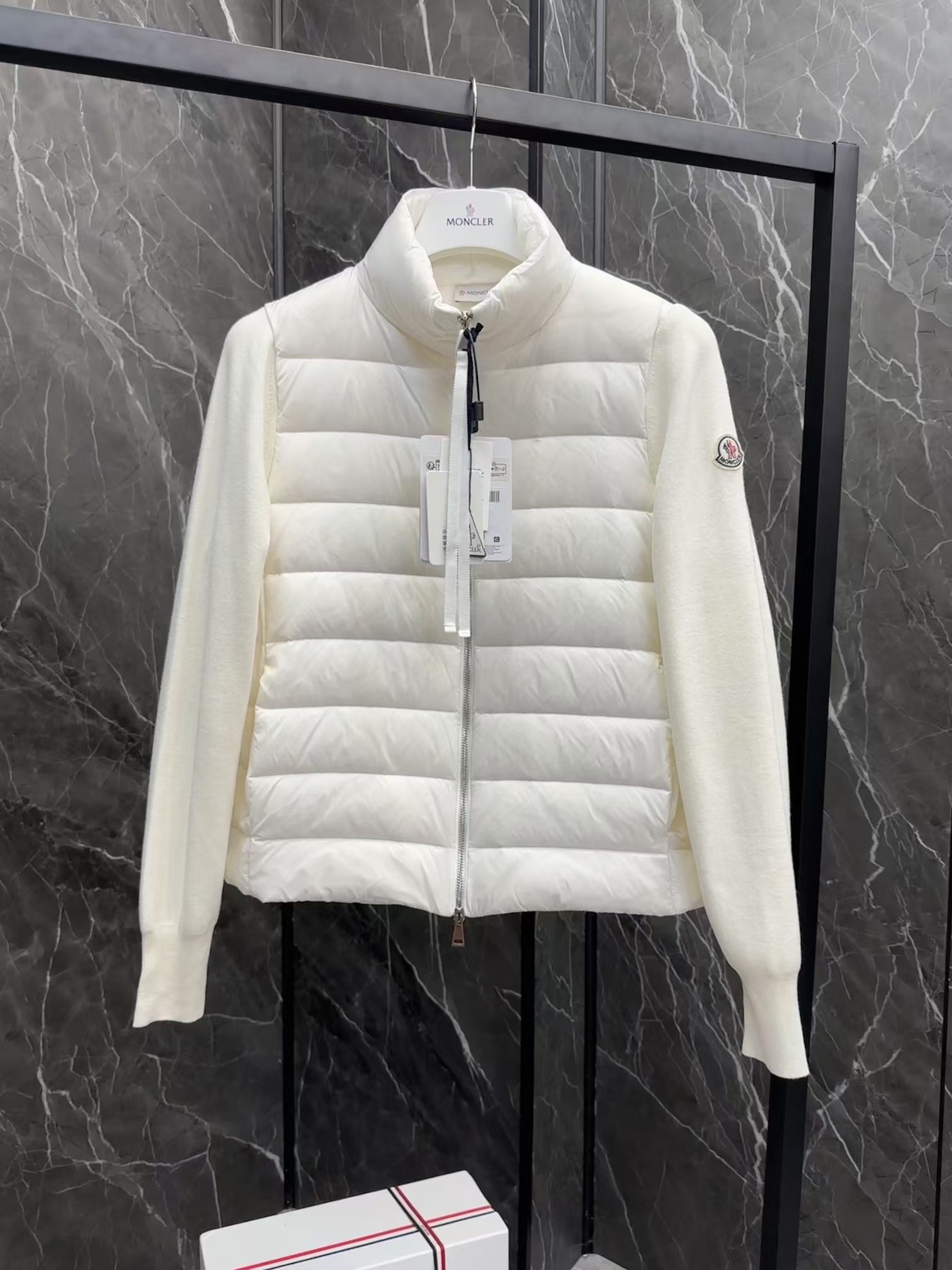 【MONCLER全国送料無料】新作数量限定予行販売モンクレールダウンジャケット-BRAND OFF