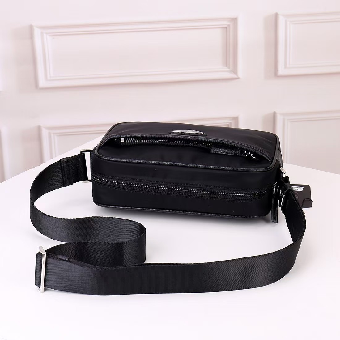 【PRADA 公式旗艦店】プラダ  当日出荷 好評に付き再入荷！23*16*7CM-BRAND OFF