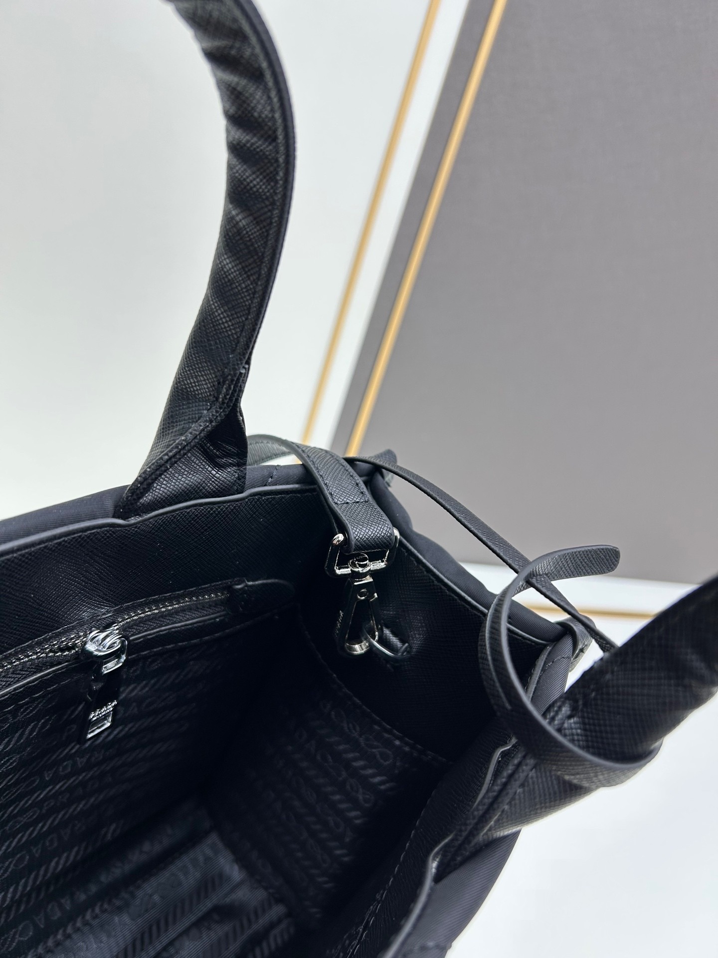 【PRADA旗艦店】(プラダ)  Prada Tote ハンドバッグ 29*22*6CM-BRAND OFF