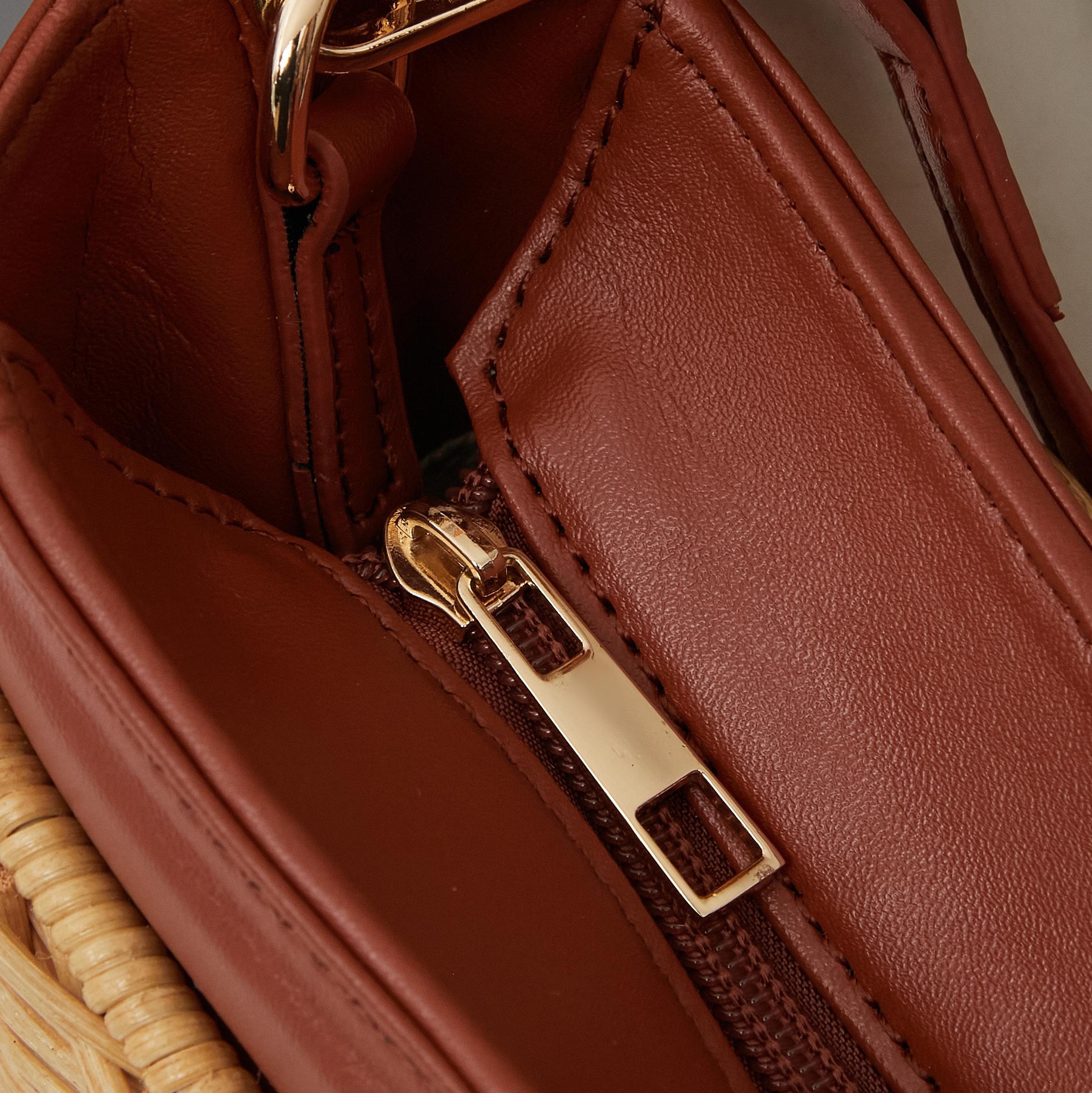 【PRADA旗艦店】プラダ 編みバッグ ハンドバッグ 25*15*7CM-BRAND OFF