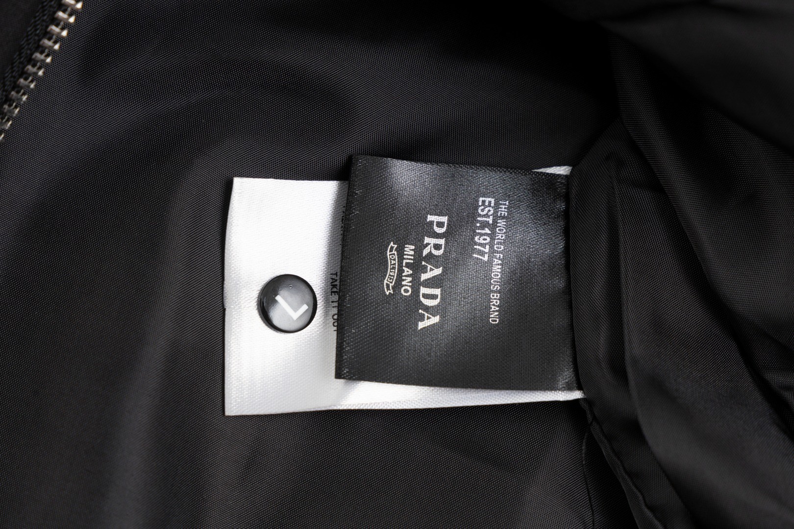 【PRADA旗艦店】プラダ ジャケット ご好評に付き再入荷！-BRAND OFF