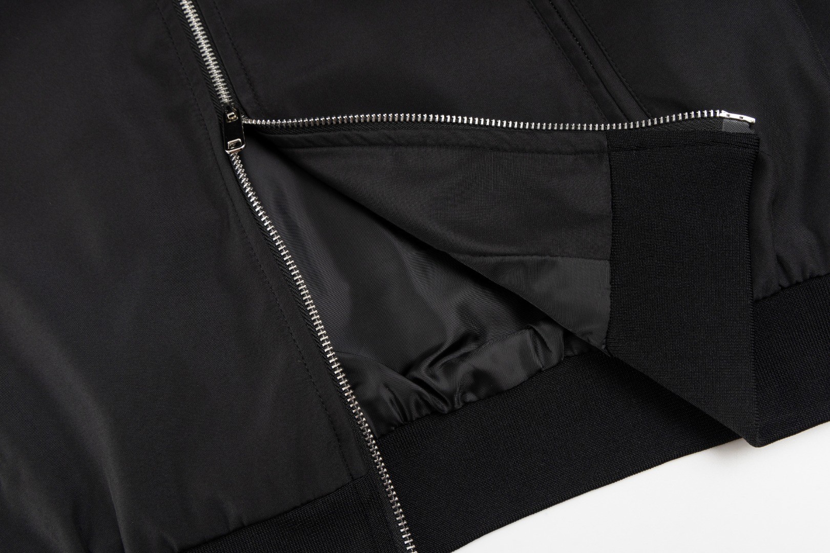 【PRADA旗艦店】プラダ ジャケット ご好評に付き再入荷！-BRAND OFF