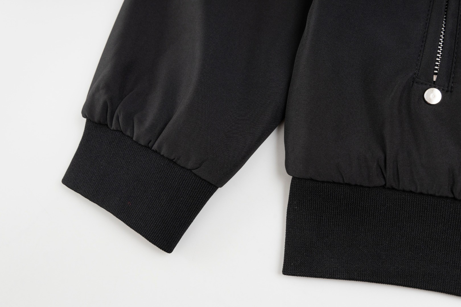 【PRADA旗艦店】プラダ ジャケット ご好評に付き再入荷！-BRAND OFF