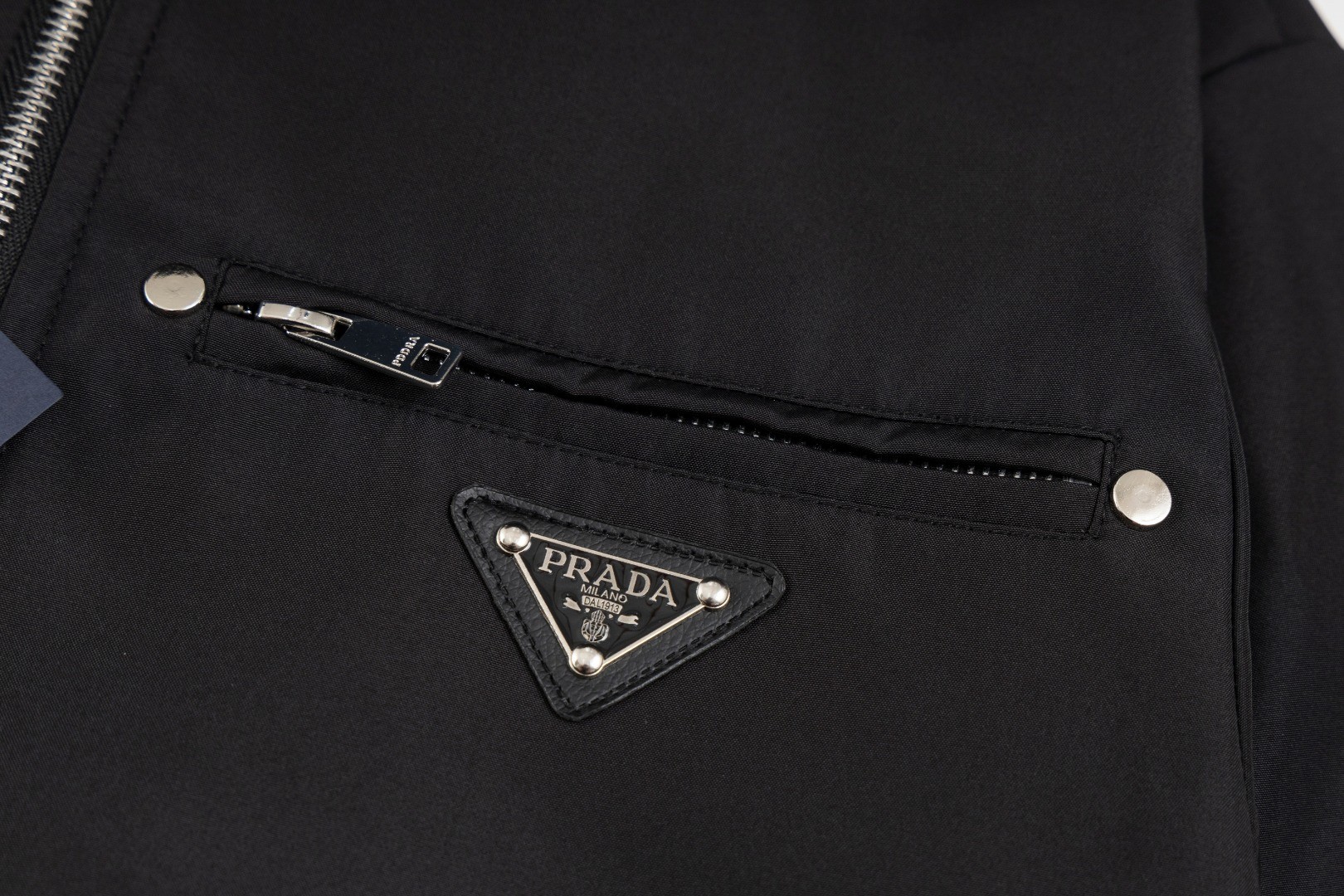 【PRADA旗艦店】プラダ ジャケット ご好評に付き再入荷！-BRAND OFF