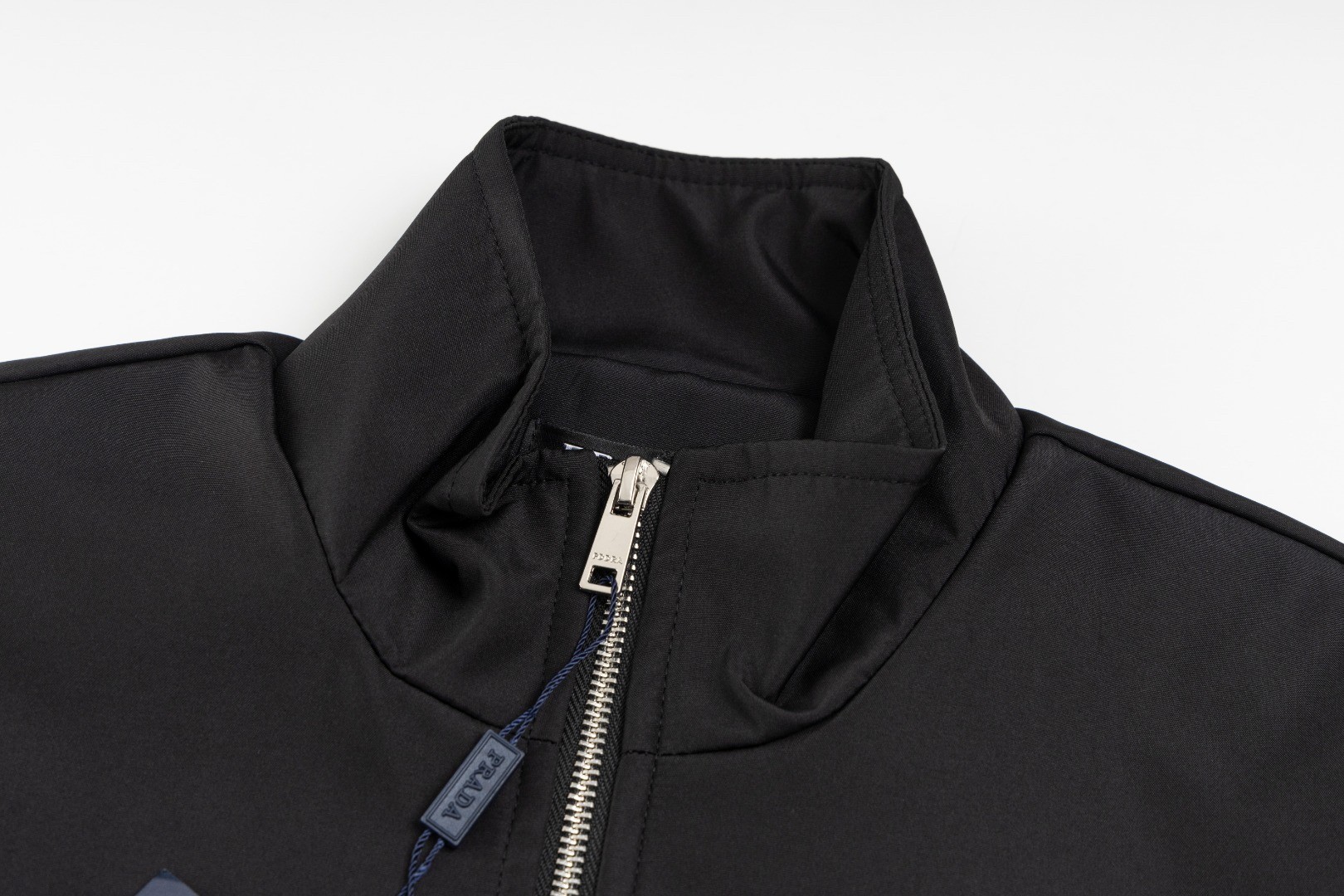 【PRADA旗艦店】プラダ ジャケット ご好評に付き再入荷！-BRAND OFF