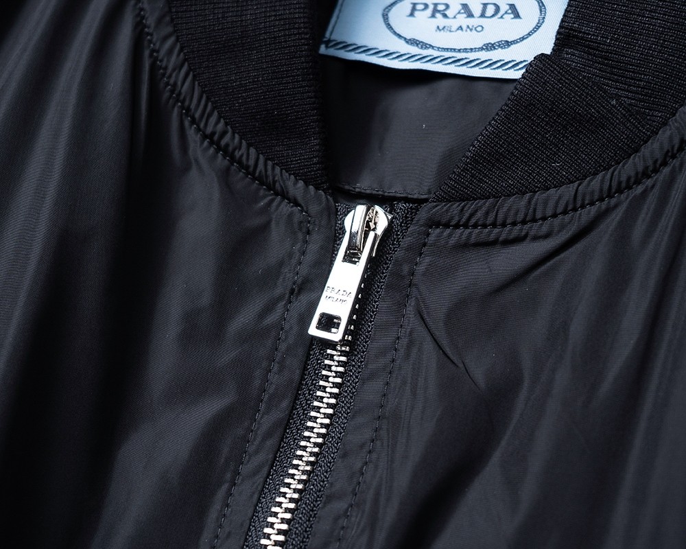 【PRADA旗艦店】プラダ ジャケット ご好評に付き再入荷！-BRAND OFF