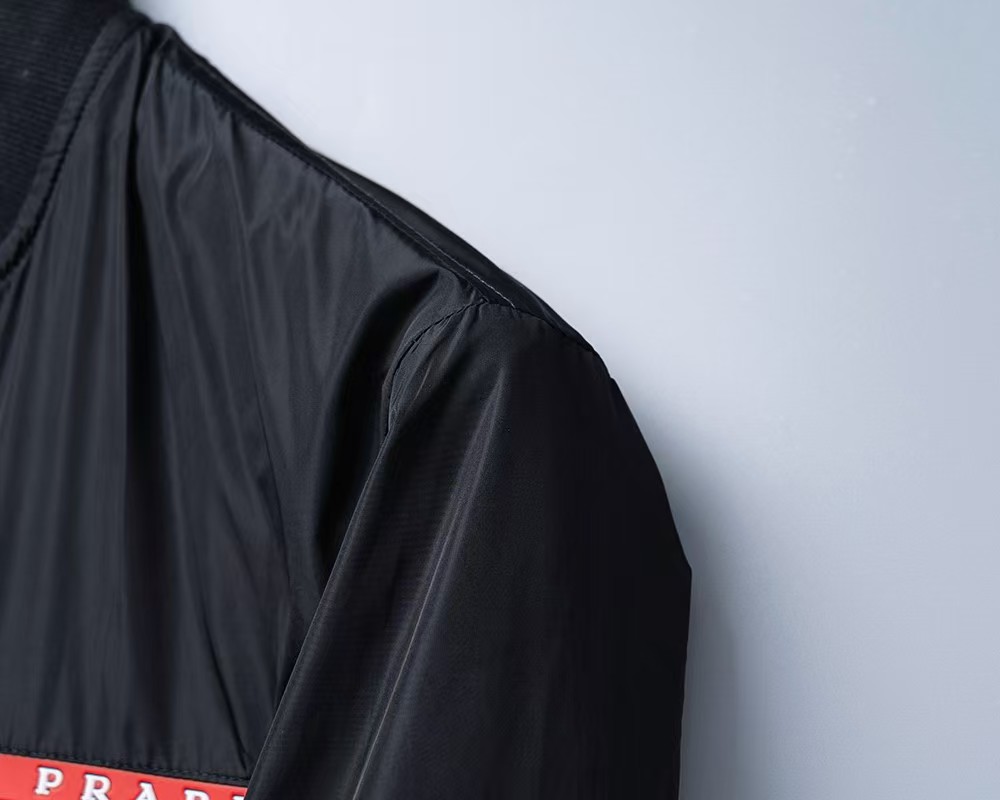 【PRADA旗艦店】プラダ ジャケット ご好評に付き再入荷！-BRAND OFF