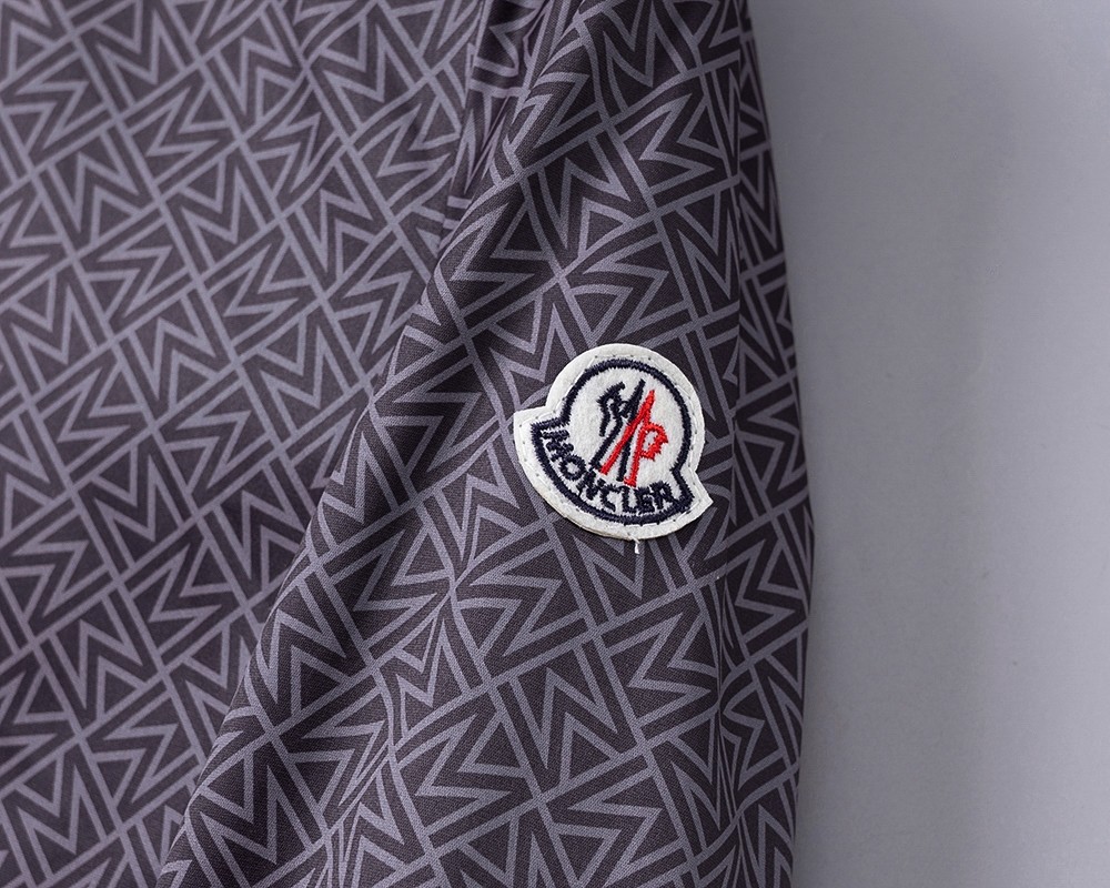 【MONCLER旗艦店】モンクレール ジャケット 、ご好評に付き再入荷！-BRAND OFF
