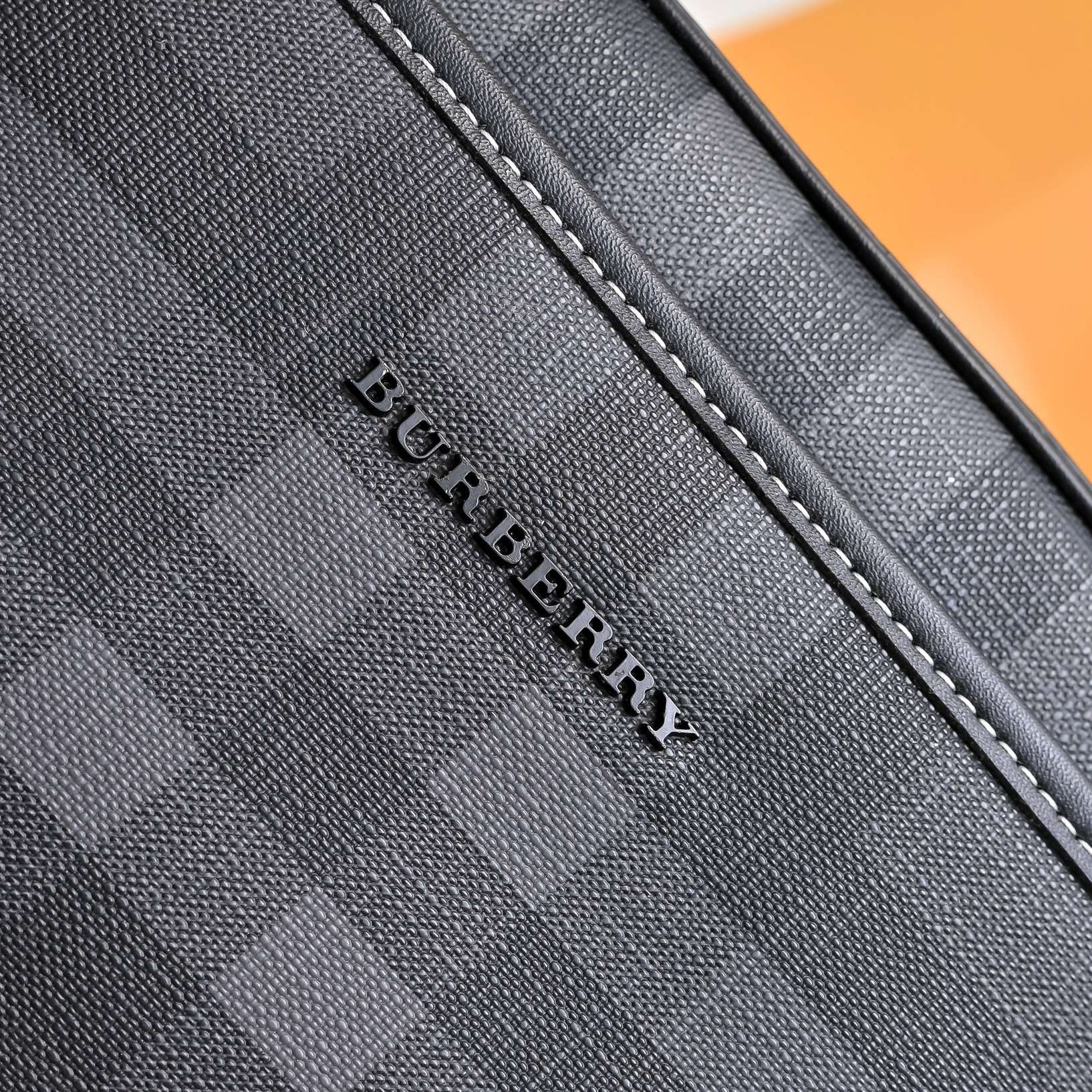 BURBERRY バーバリー 新しいショルダーバッグ 25*5*18CM-BRAND OFF