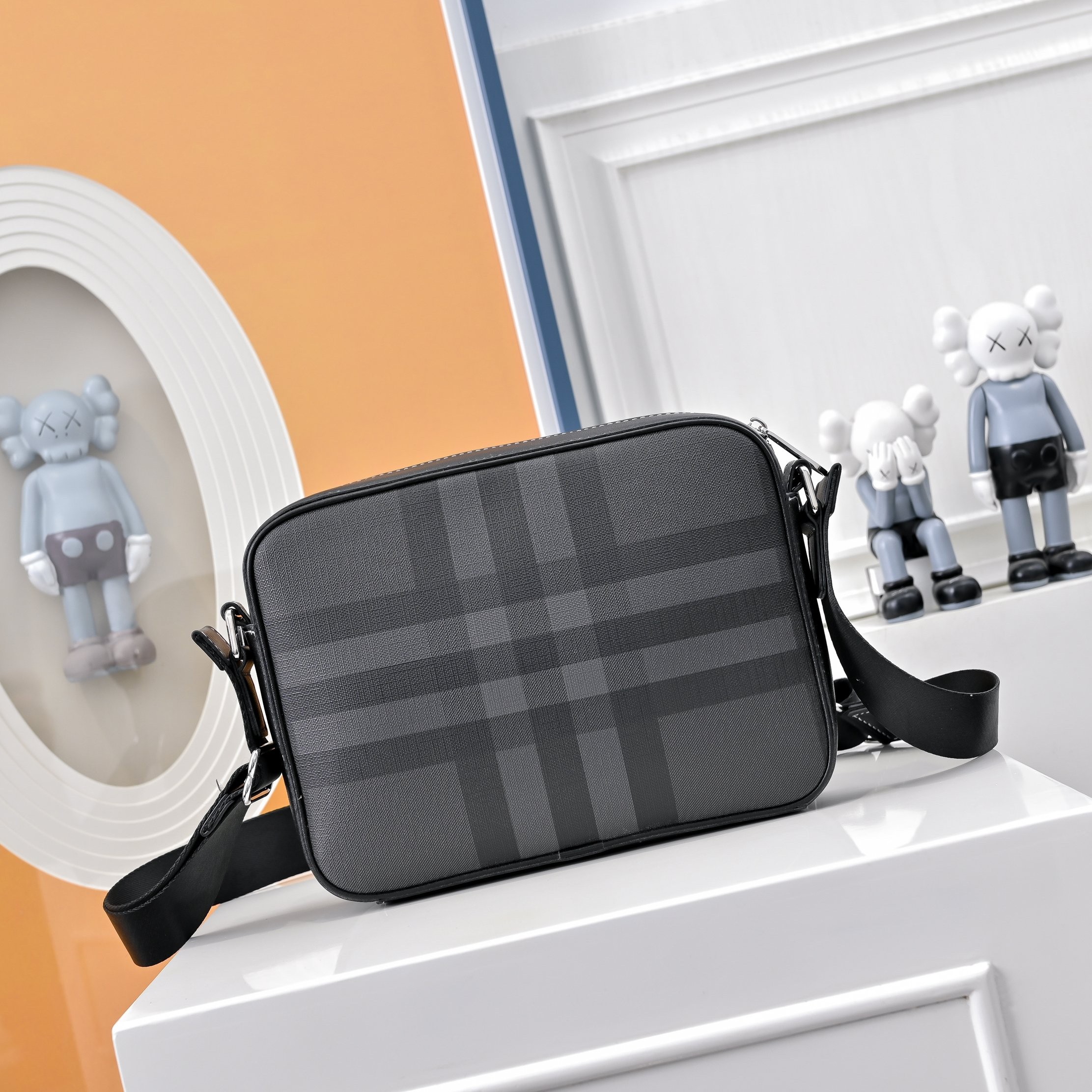 BURBERRY バーバリー 新しいショルダーバッグ 25*5*18CM-BRAND OFF