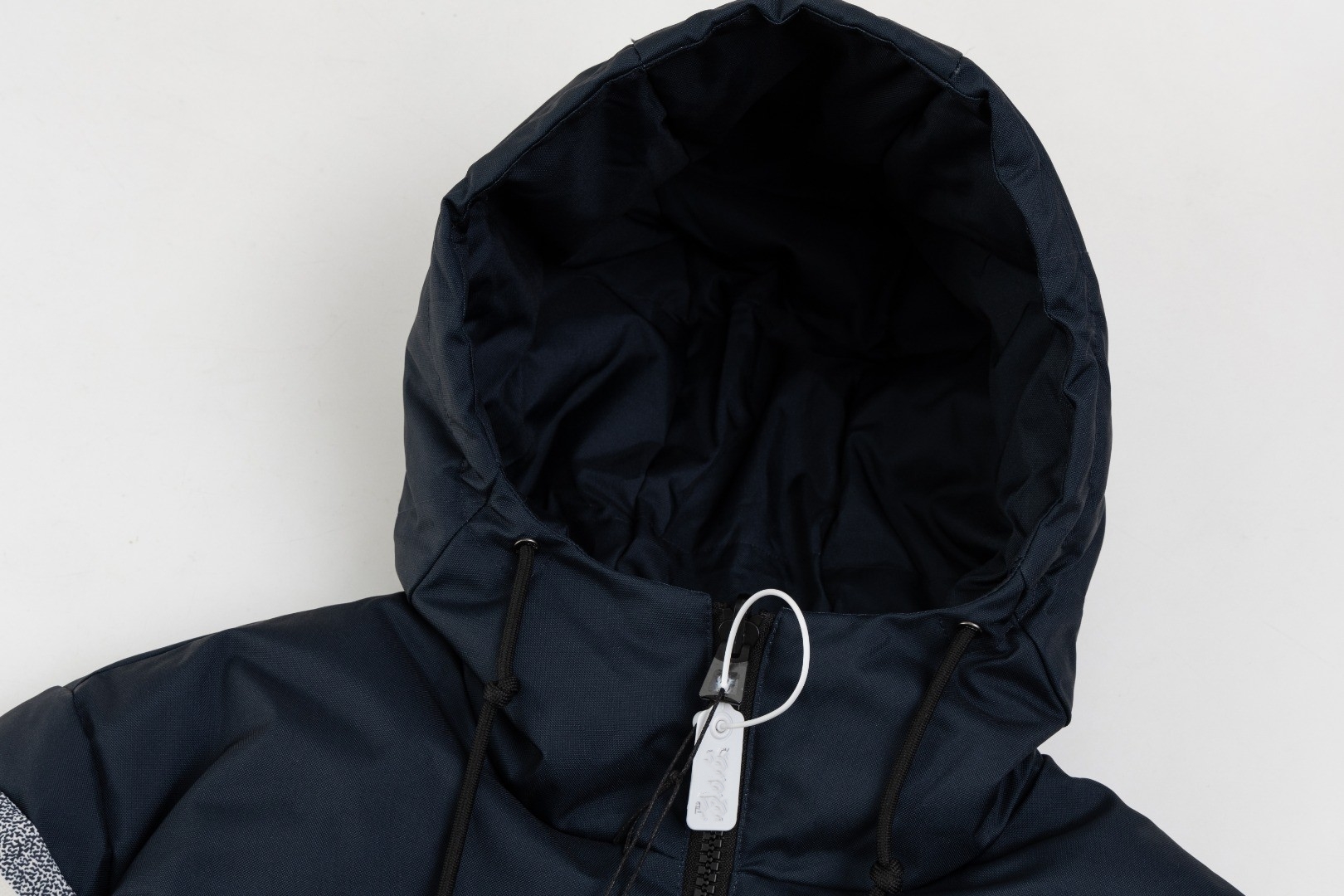 【DIOR公式 旗艦店】（ディオール ） ダウンジャケット、ご好評に付き再入荷！-BRAND OFF
