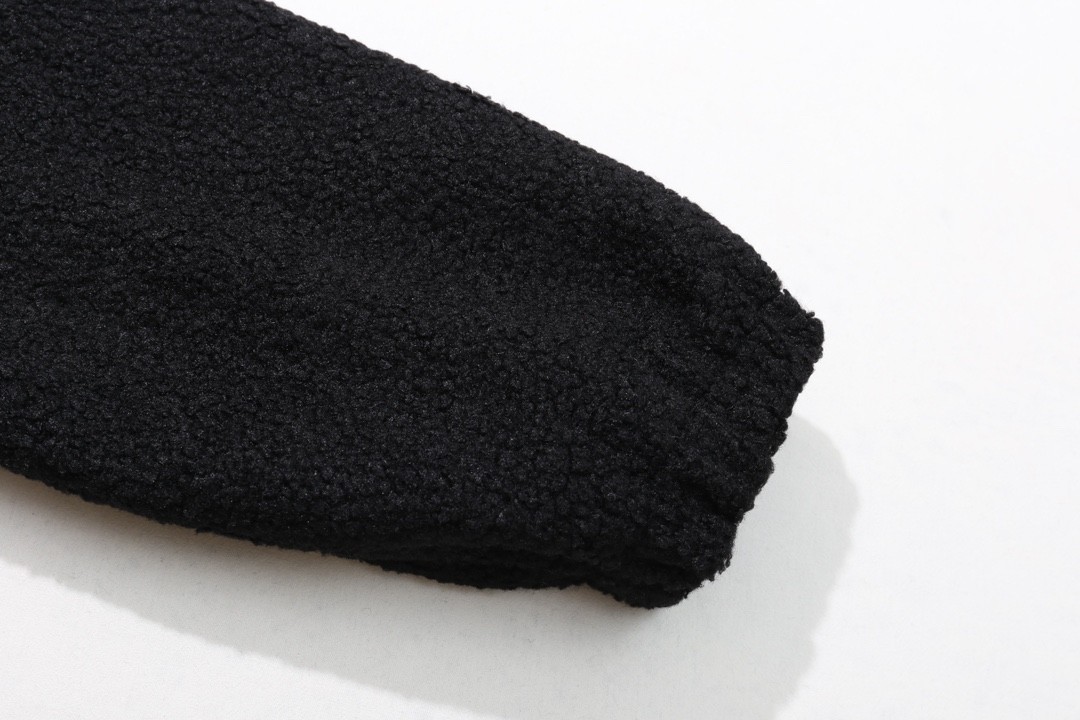 【CHROME HEARTS】冬のラムウールコート、ご好評に付き再入荷！-BRAND OFF