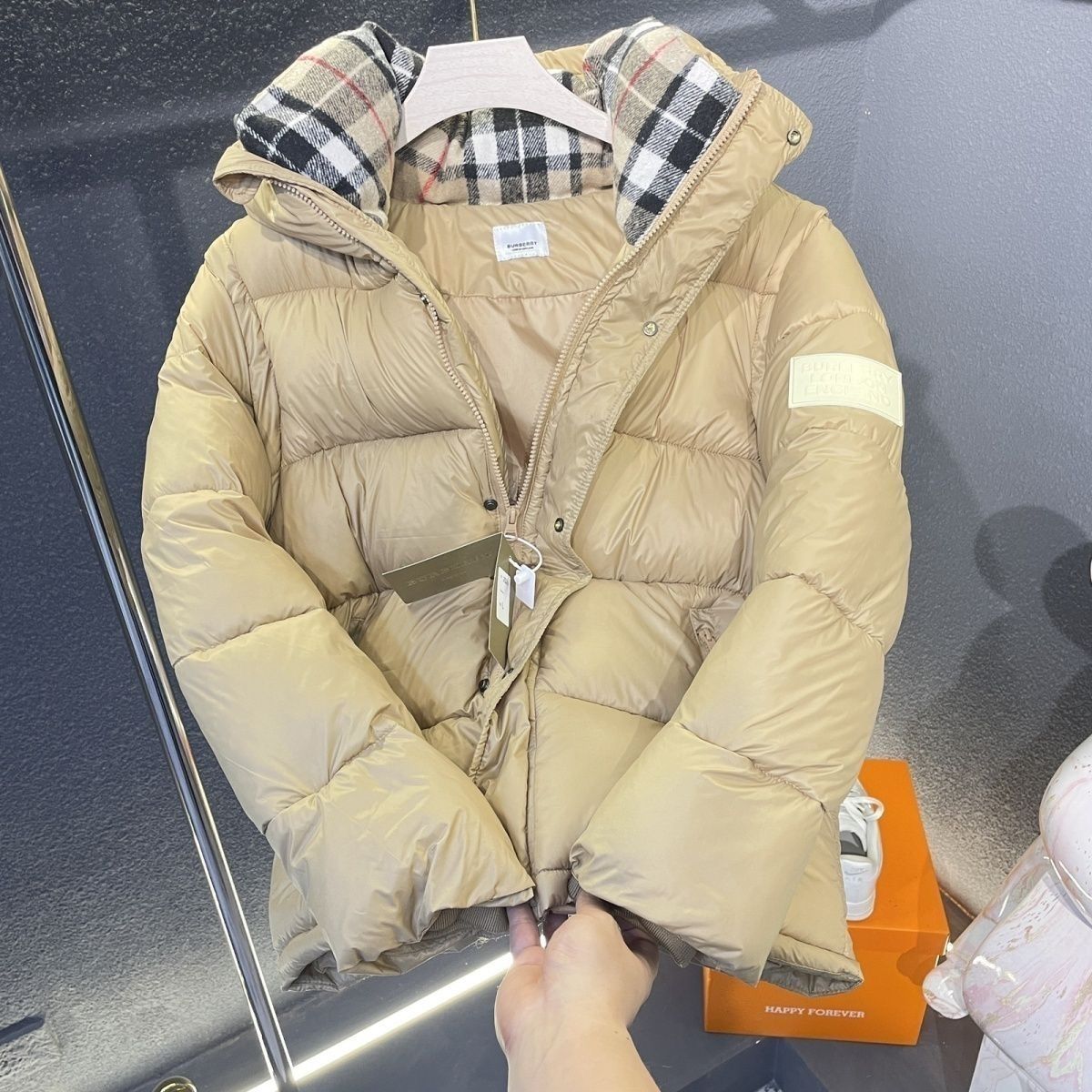 【BUREERRY旗艦店】（バーバリー）着脱式ダウンジャケット、ご好評に付き再入荷！！-BRAND OFF
