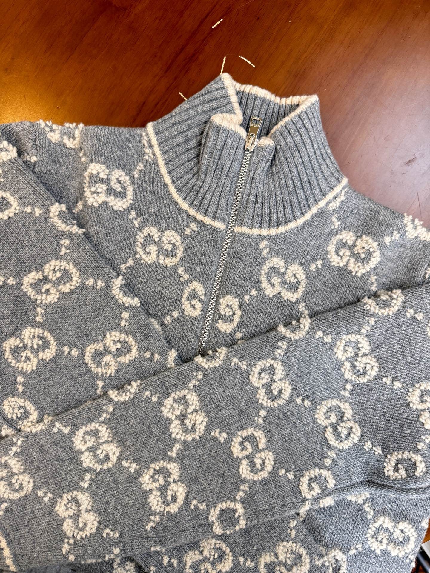 【GUCCI旗艦店】グッチ セーター 男女兼用 ご好評に付き再入荷！-BRAND OFF