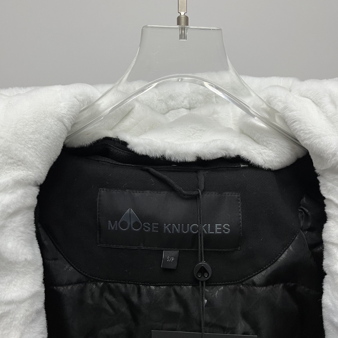 【MOOSE KNUCKLES 公式旗艦店】ラムウールのコート ご好評に付き再入荷！-BRAND OFF