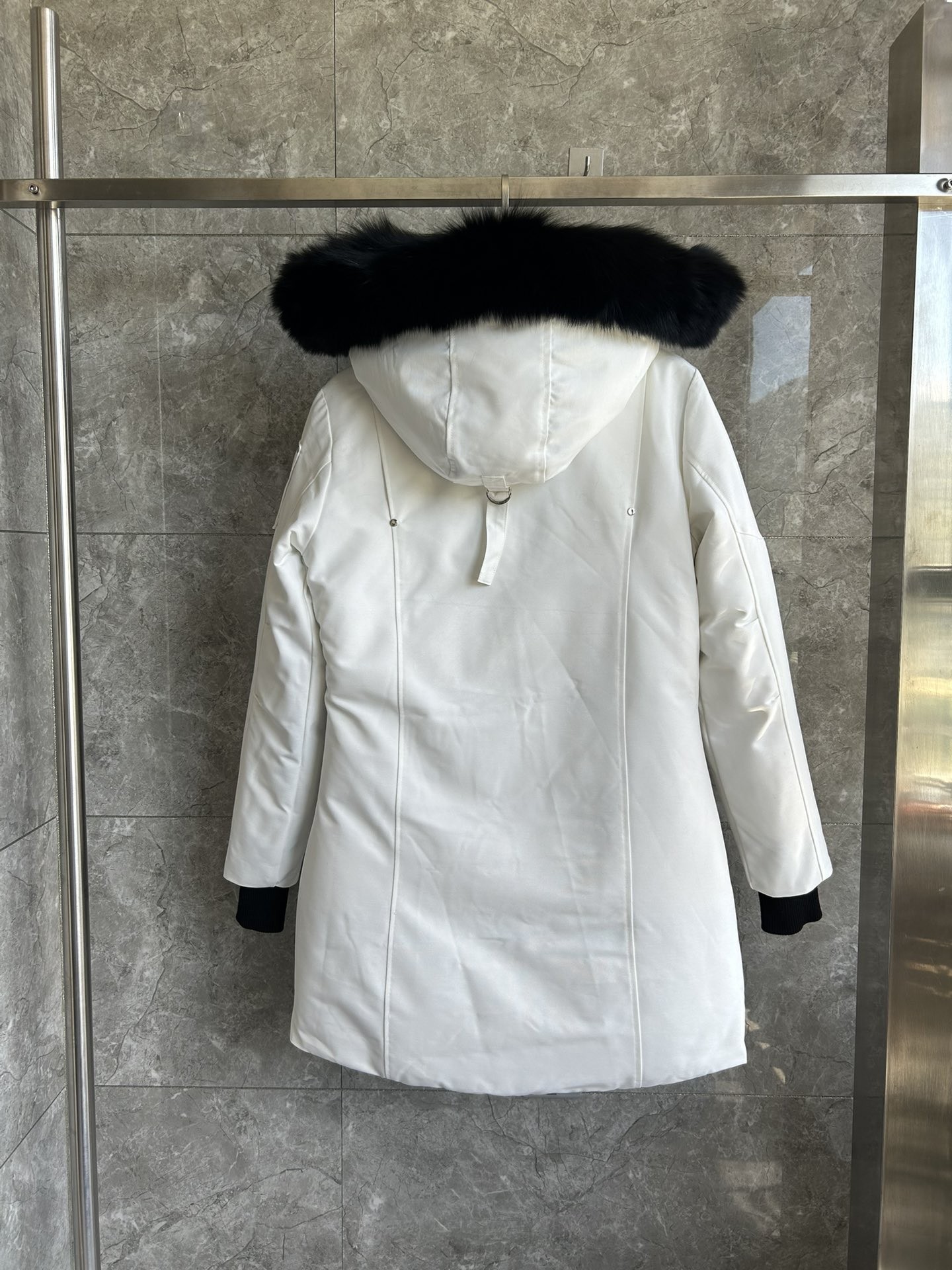 【MOOSE KNUCKLES 公式旗艦店】レディース ロングダウンジャケット ご好評に付き再入荷！-BRAND OFF