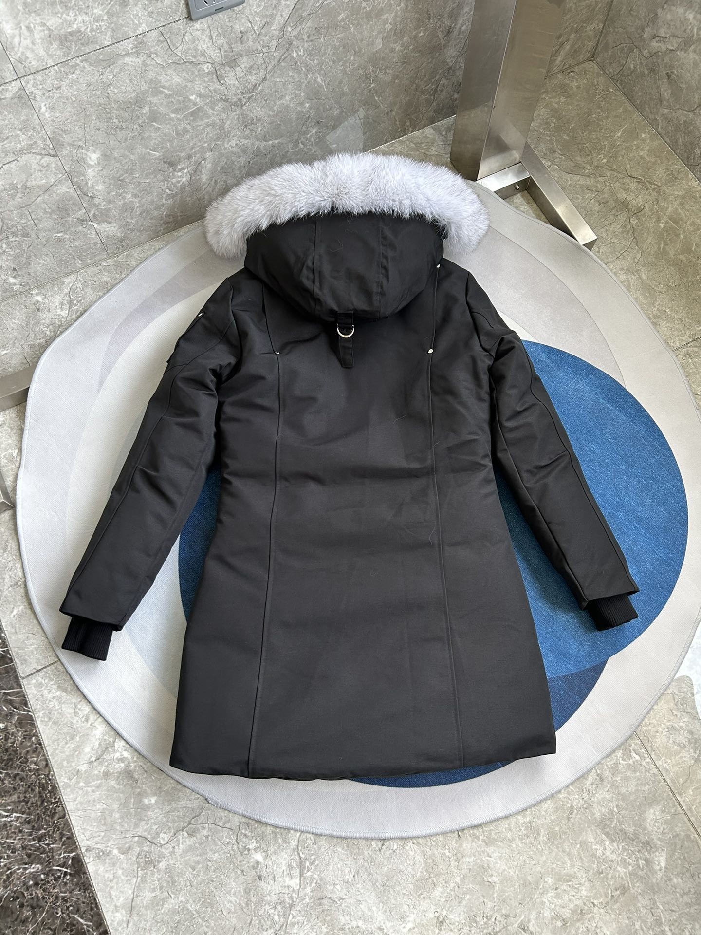 【MOOSE KNUCKLES 公式旗艦店】レディース ロングダウンジャケット ご好評に付き再入荷！-BRAND OFF
