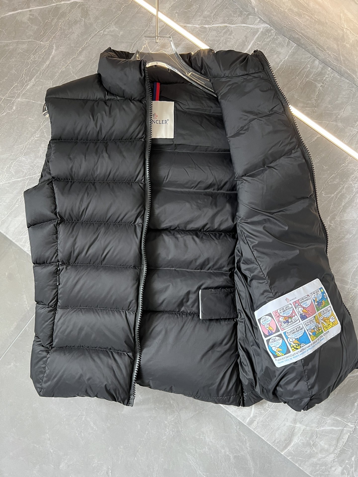 【MONCLER旗艦店】（モンクレール）ダウンベスト ご好評に付き再入荷！！-BRAND OFF