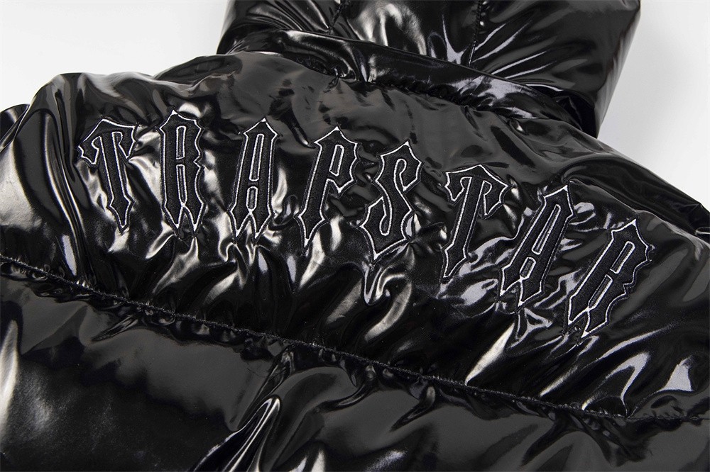 【Trapstar旗艦店】ダウンジャケット 男女兼用 ご好評に付き再入荷！-BRAND OFF