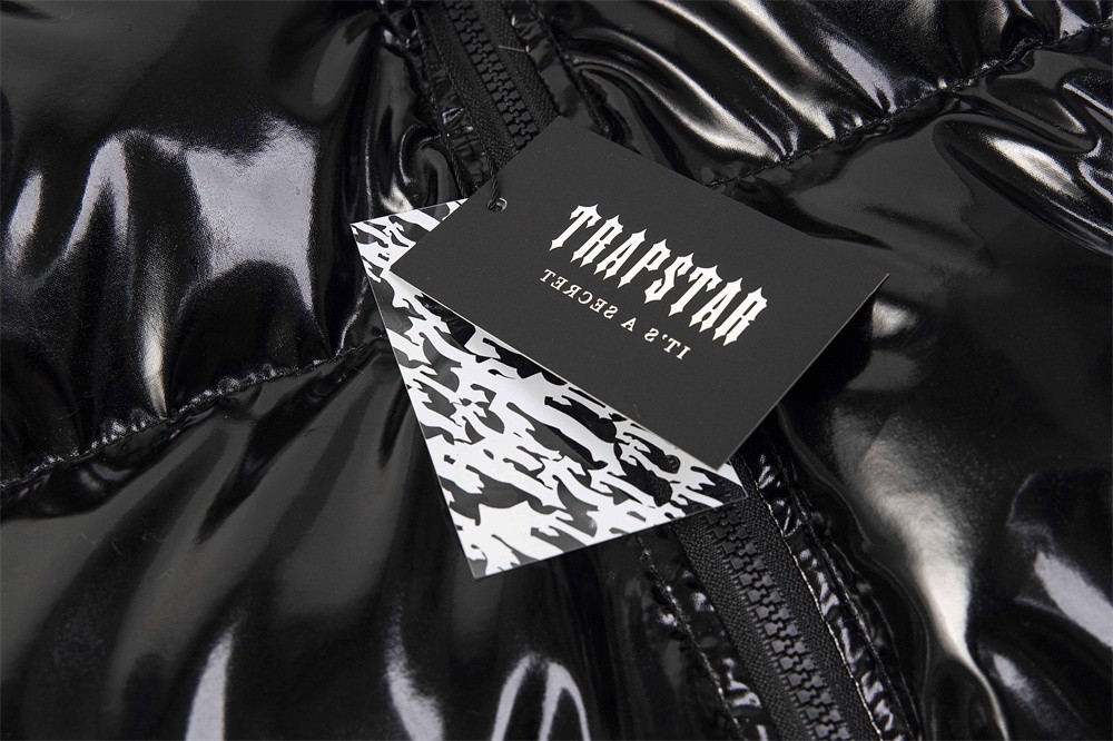 【Trapstar旗艦店】ダウンジャケット 男女兼用 ご好評に付き再入荷！-BRAND OFF