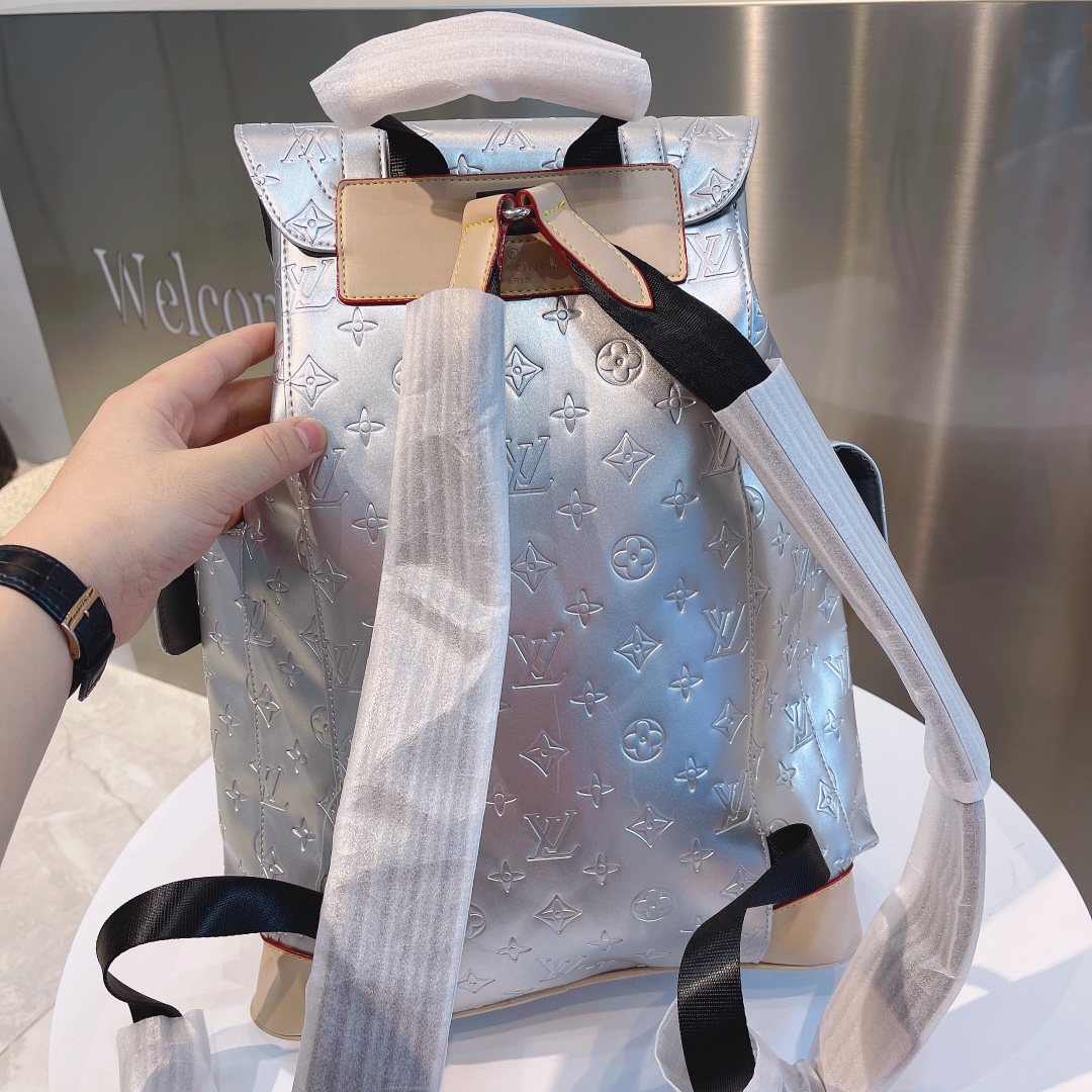 LouisVuitton ルイヴィトン  M58756  クリストファー PM-BRAND OFF