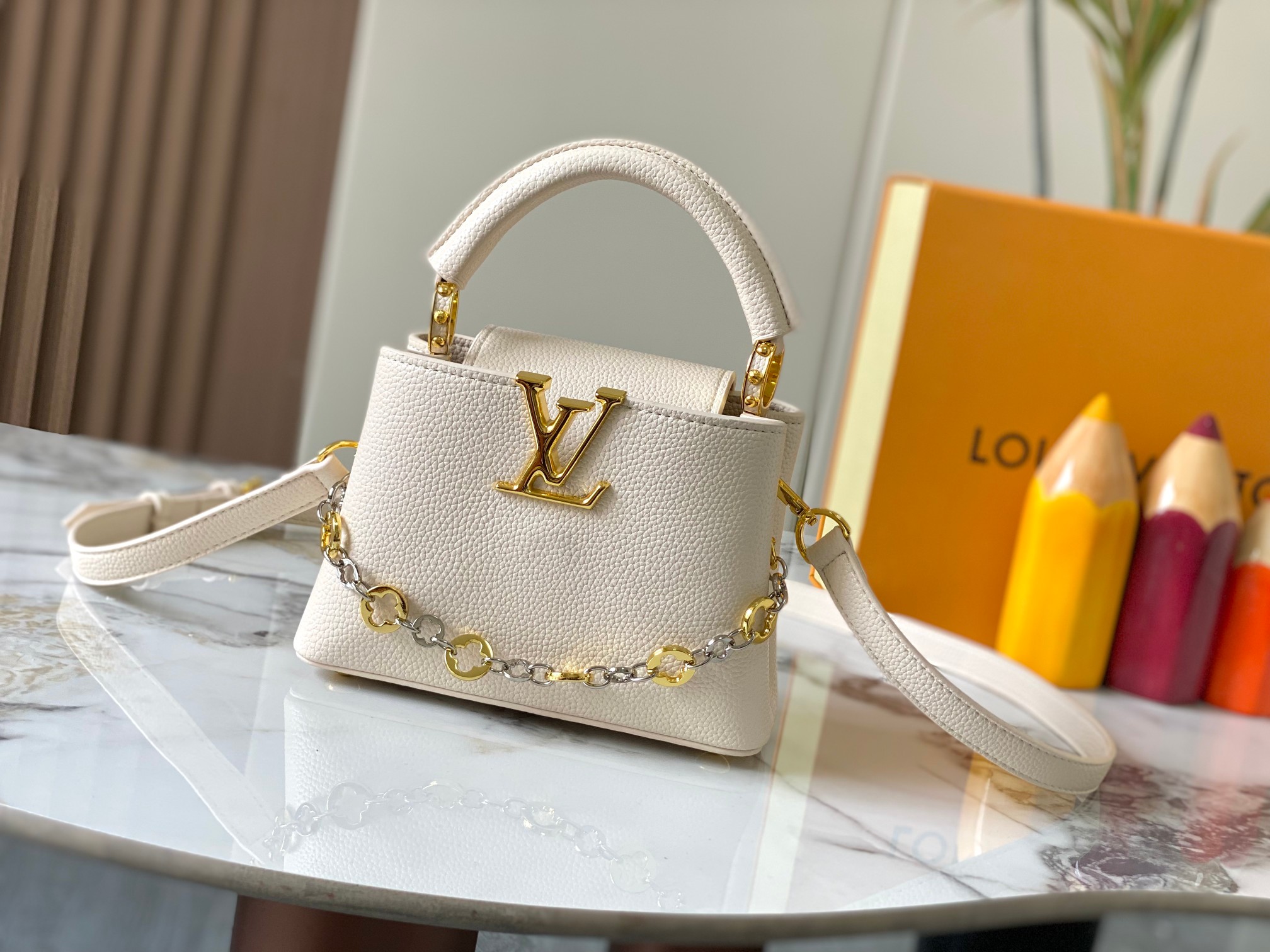 LOUIS VUITTON ルイヴィトン Capucines MINI ハンドバッグ M12935-BRAND OFF