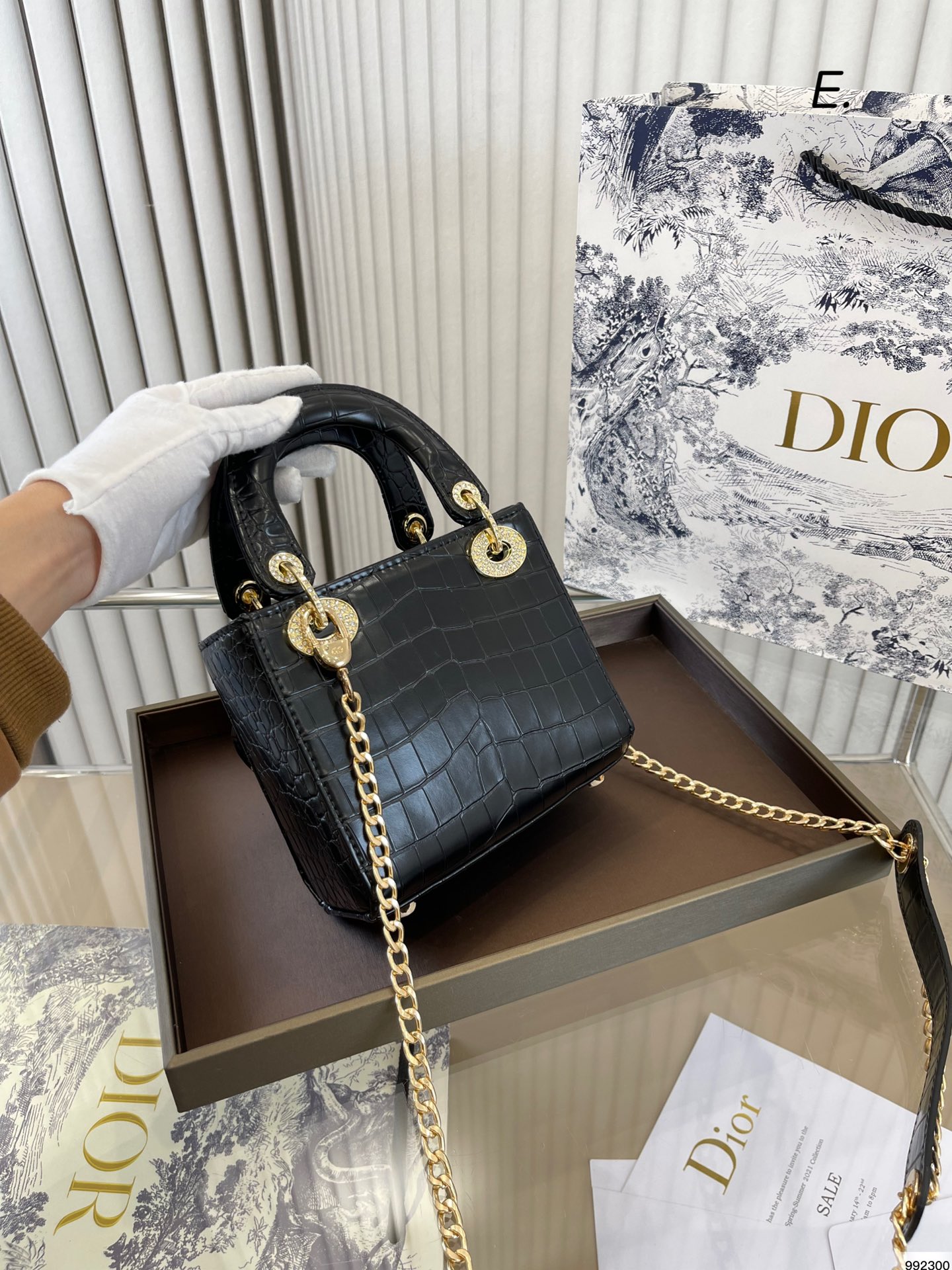 累積売上総額第１位 Diorダイアモンドバッグ♥️-BRAND OFF