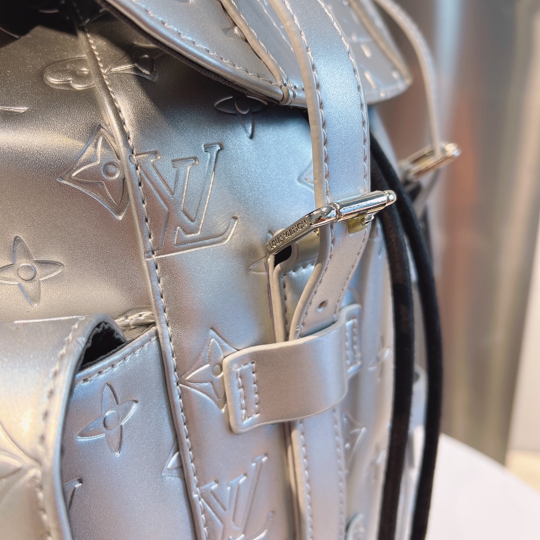 LouisVuitton ルイヴィトン  M58756  クリストファー PM-BRAND OFF