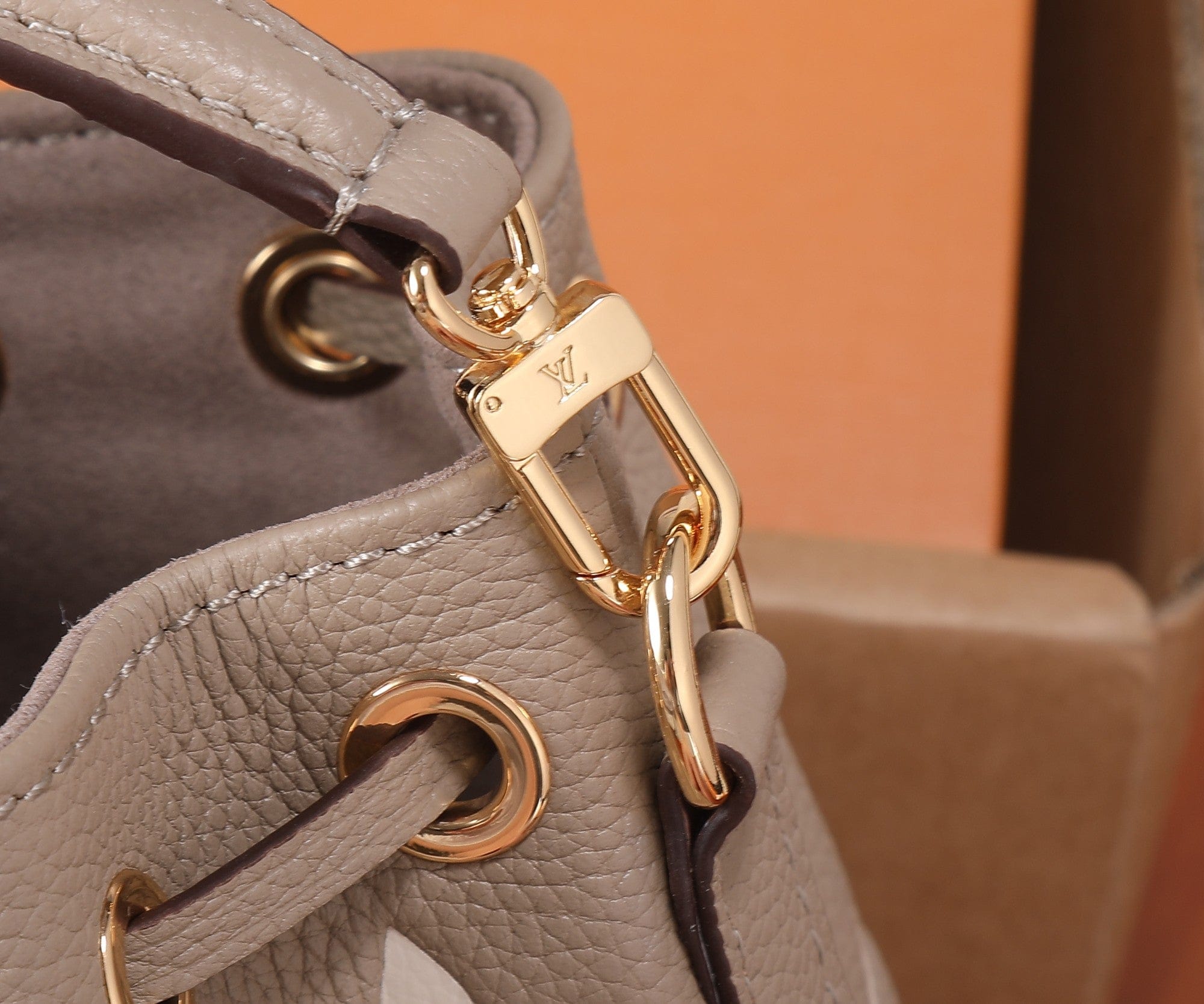 LOUIS VUITTON新作 モノグラム・アンプラント ナノ・ノエ M46291-BRAND OFF