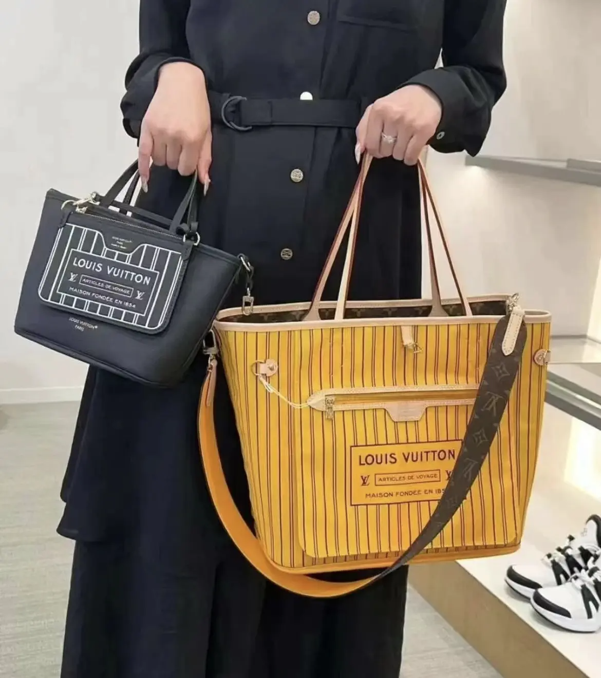 【可愛い♪】Louis Vuitton★ネヴァーフル インサイド アウト M12096 M11947-BRAND OFF