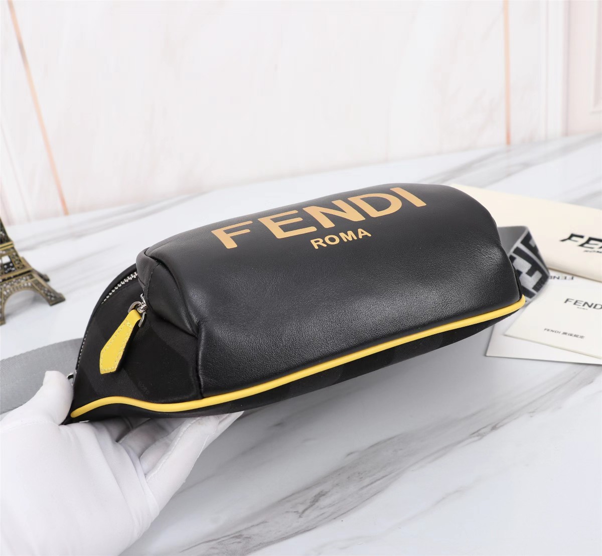 【FENDI公式 旗艦店】 フェンディ チェストバッグ 当日出荷 好評に付き再入荷！18*20*7CM-BRAND OFF