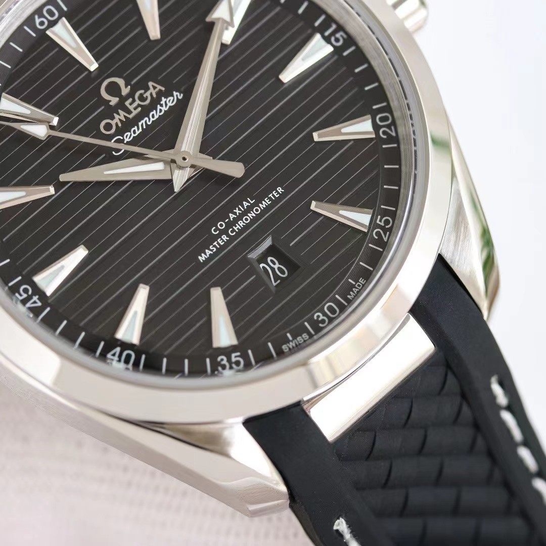 Omega Seamaster Aqua Terra Co-Axial Master Chronometer 220.12.41.21.01.001-BRAND OFF
