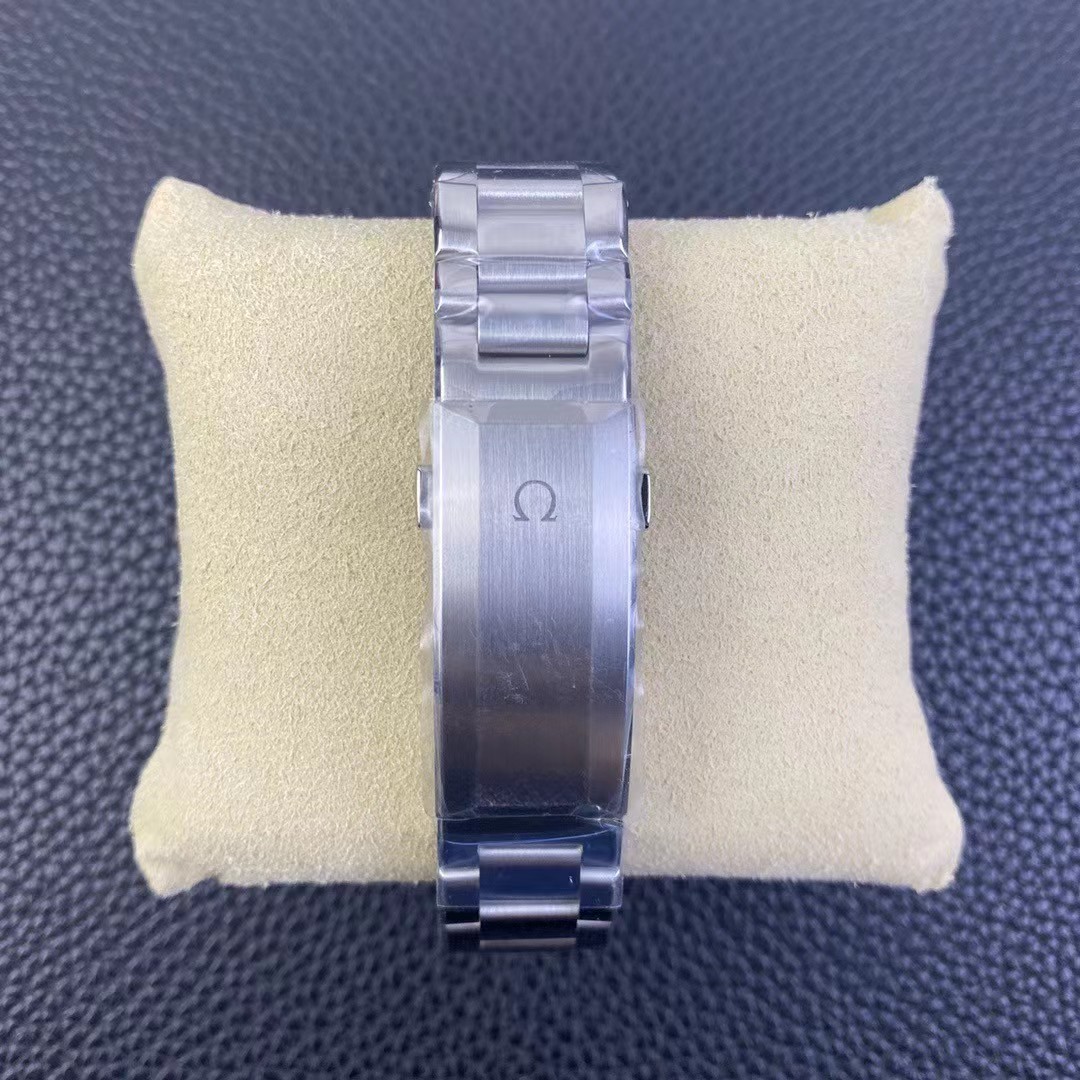 Omega Seamaster Planet Ocean 6000M Ultra Deep 215.30.46.21.03.001-BRAND OFF