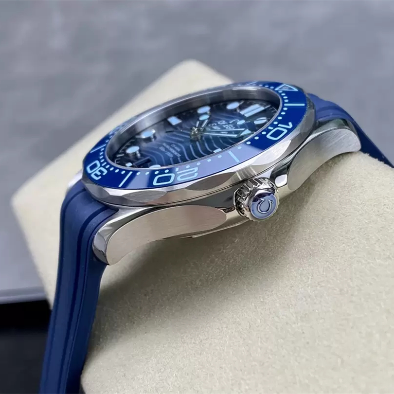 オメガ シーマスター ダイバー300M コーアクシャル マスタークロノメーター 210.32.42.20.03.002-BRAND OFF