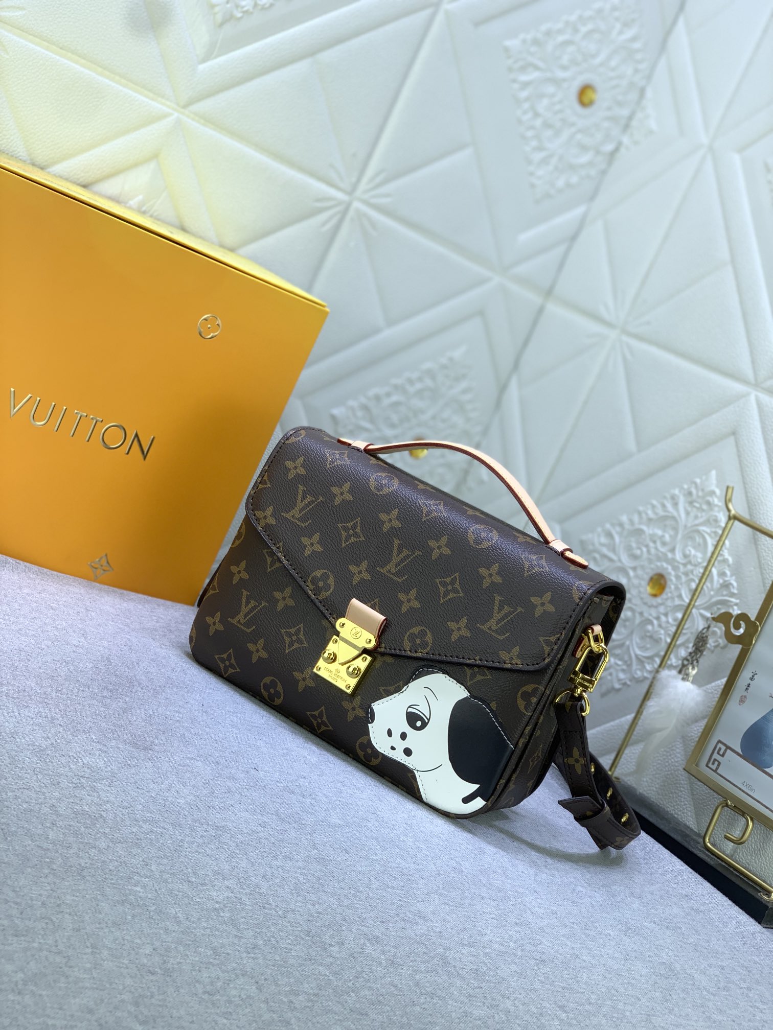LOUISVUITTON モノグラムキャンバスボディにグレイン牛革のレオパードパッチ付き M47203 M40780-BRAND OFF