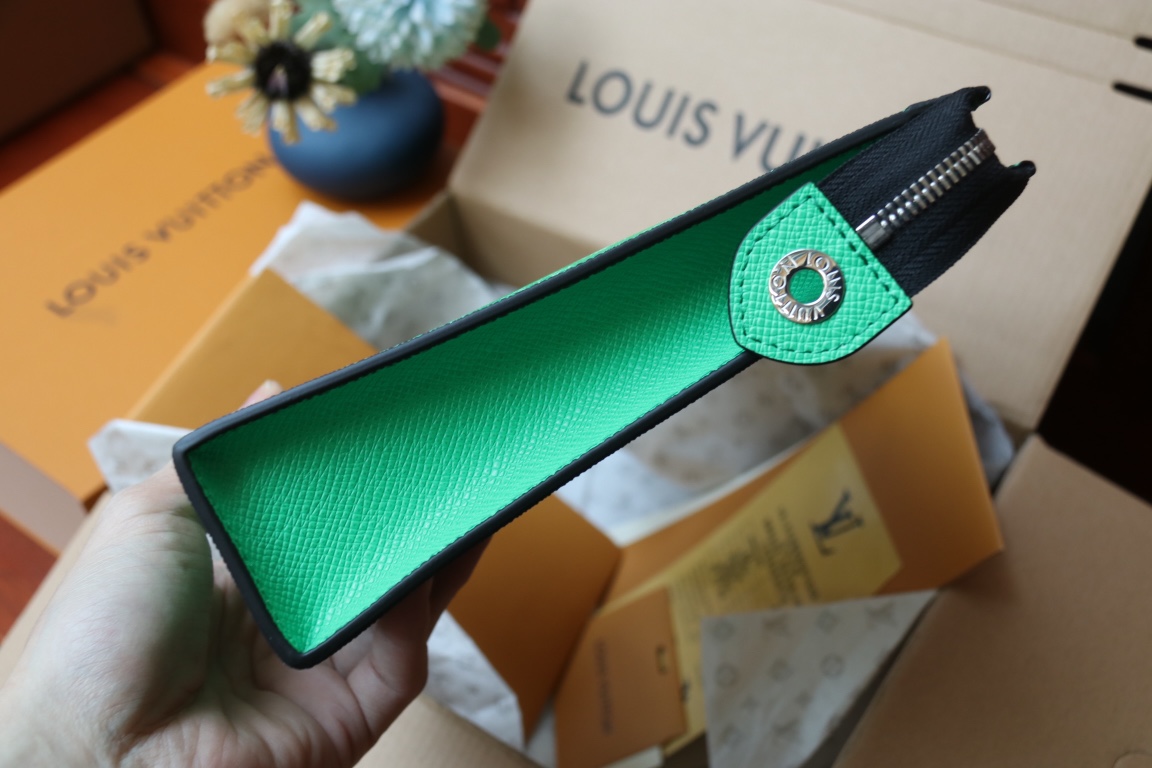 LOUIS VUITTON ルイヴィトン POCHETTE VOYAGE クラッチバッグ M83099-BRAND OFF