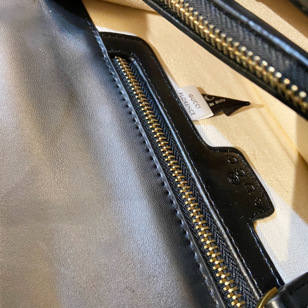 GUCCI〔グッチ〕クロスボディバッグ-BRAND OFF