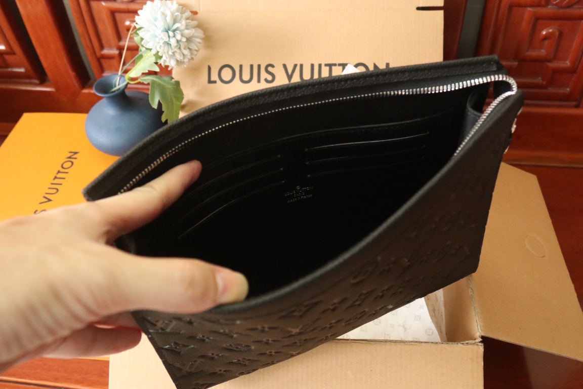 LOUIS VUITTON（ルイヴィトン）POCHETTE VOYAGE クラッチバッグ M61692-BRAND OFF