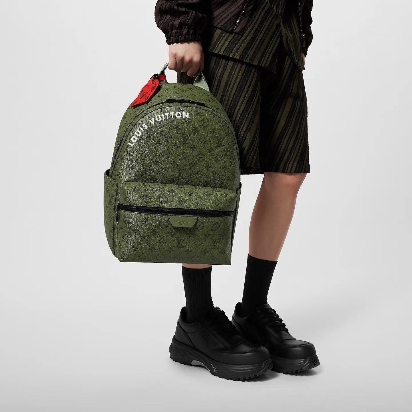 【存在感抜群☆国内発】LV ディスカバリー・バックパック PM M46802-BRAND OFF