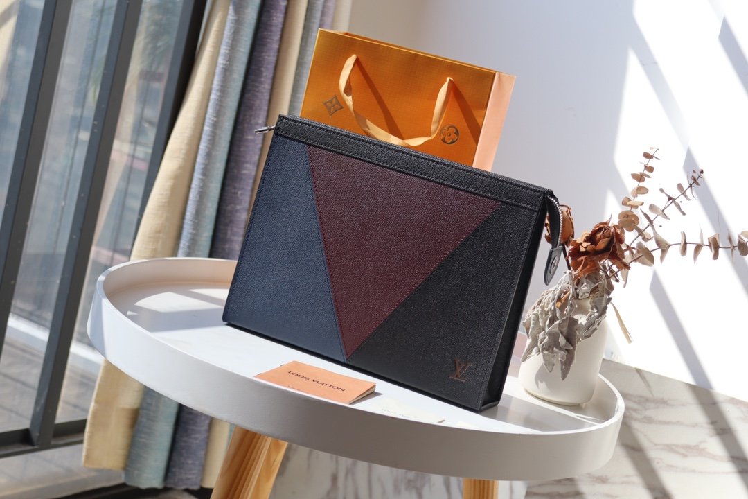 LOUIS VUITTON（ルイヴィトン）クラッチバッグ 27x21x6 cm-BRAND OFF