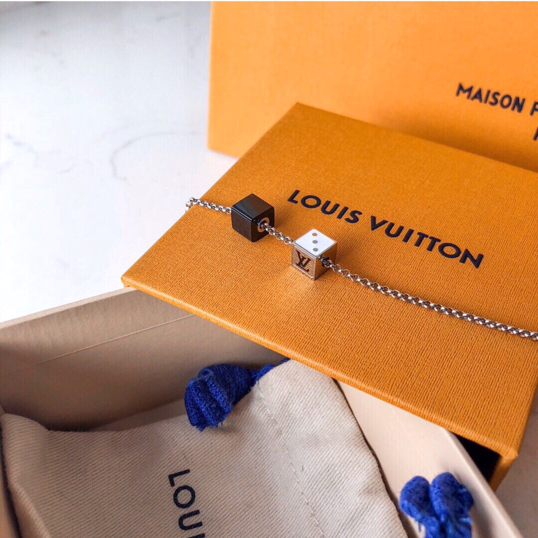 LOUIS VUITTON（ルイヴィトン）ダイス ネックレス-BRAND OFF