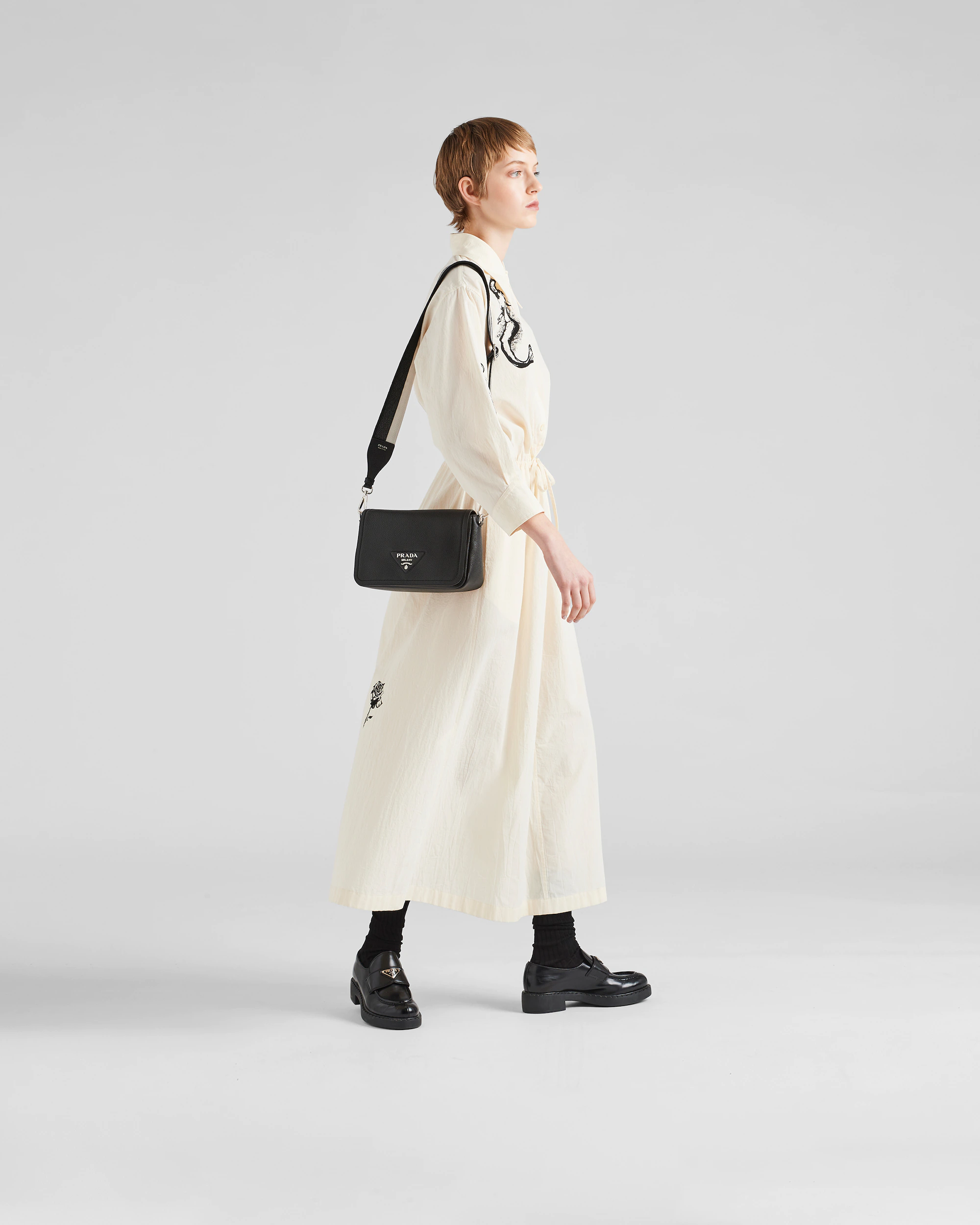 レザーショルダーバッグ-BRAND OFF