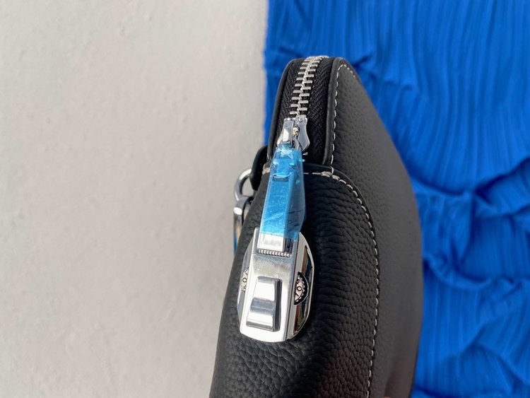 Hermes(エルメス) クラッチバッグ 28 x 17 cm-BRAND OFF