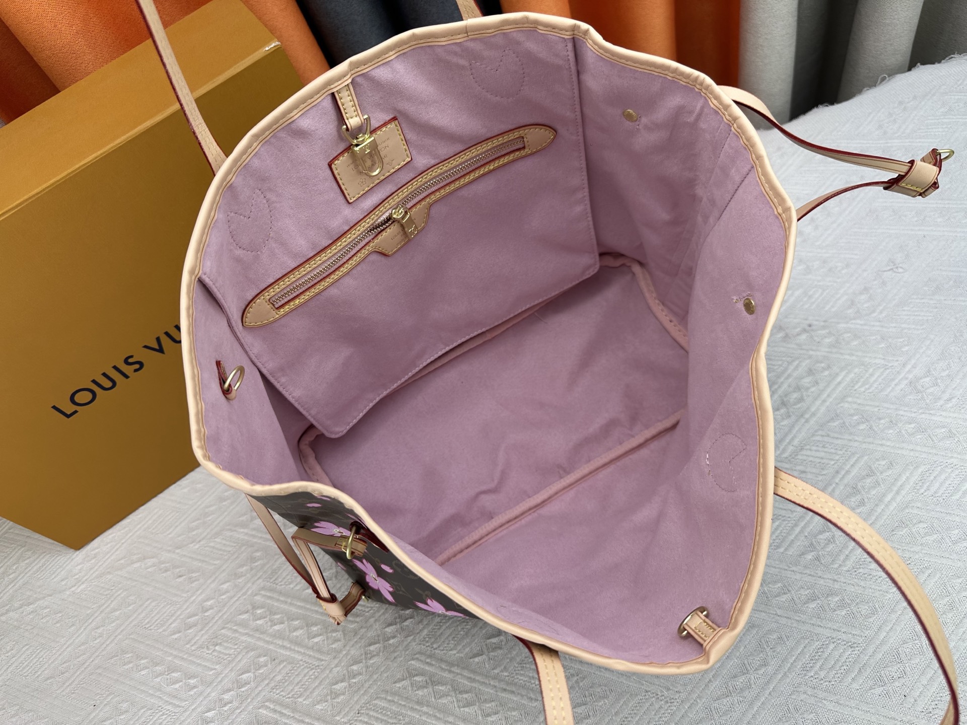 LOUIS VUITTON（ルイヴィトン）NEVERFULL ミドルサイズのハンドバッグ-BRAND OFF