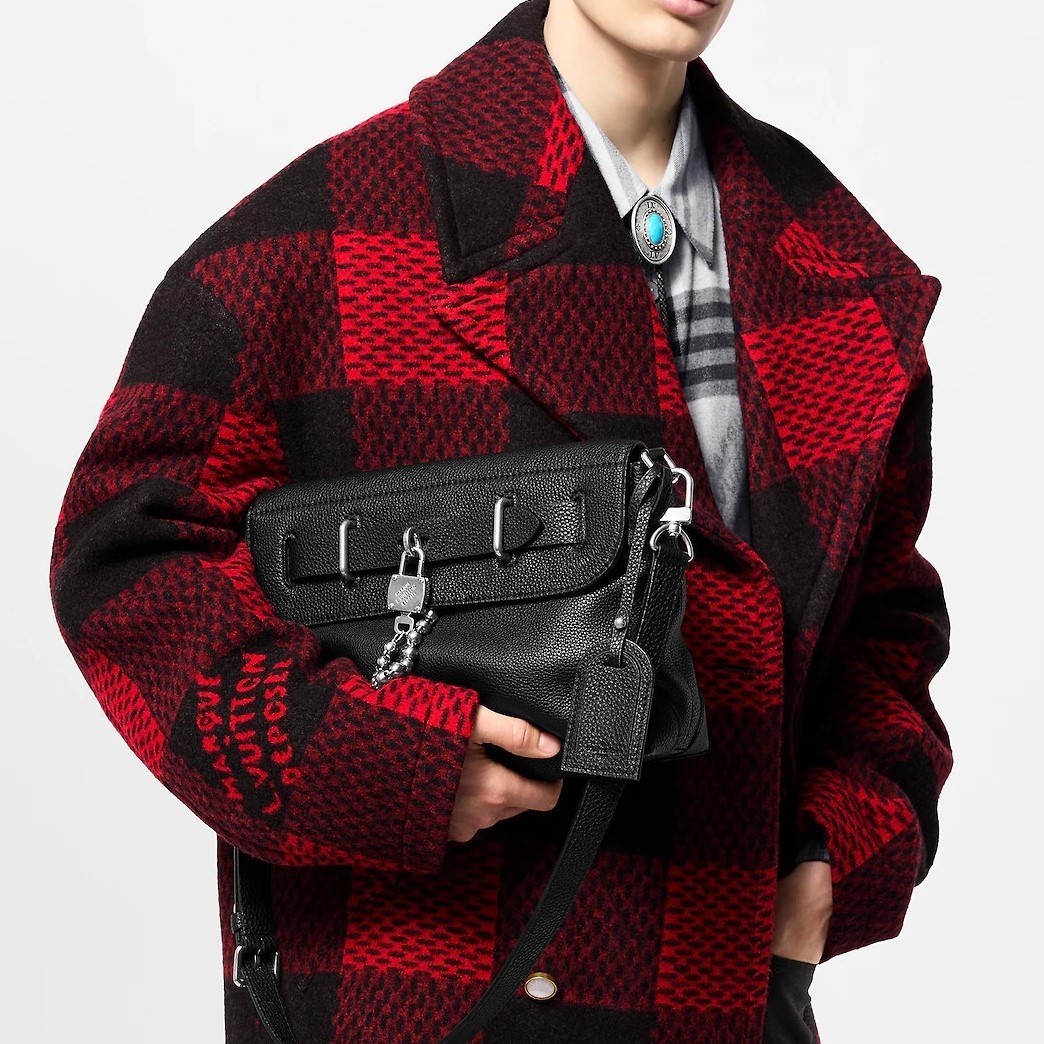 【24FW/シックでかっこいい★】LouisVuitton ショルダーバッグ-BRAND OFF