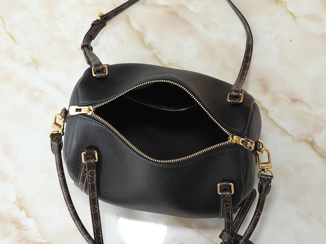 LOUIS VUITTON ルイヴィトン 大人気 ショルダーバッグ M13668 M13667-BRAND OFF
