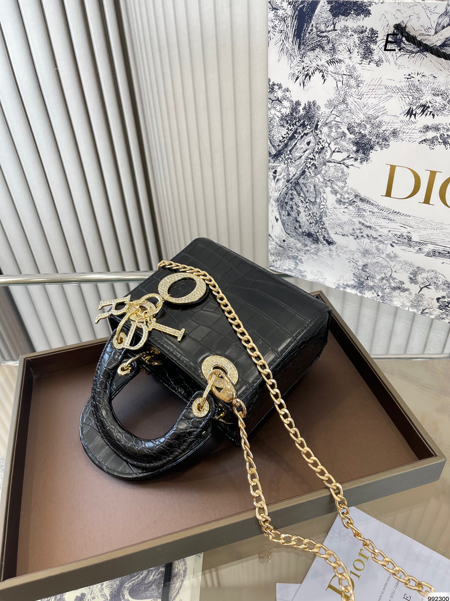累積売上総額第１位 Diorダイアモンドバッグ♥️-BRAND OFF