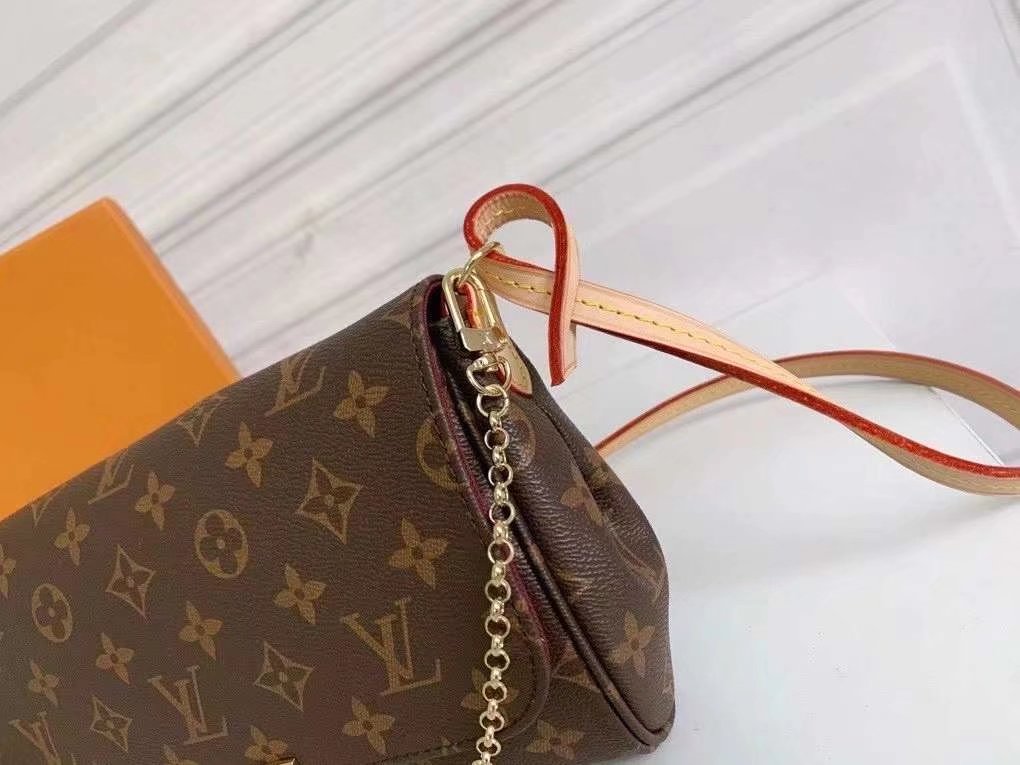 LOUIS VUITTON ルイヴィトン FAVORITE ショルダーバッグ M40718-BRAND OFF